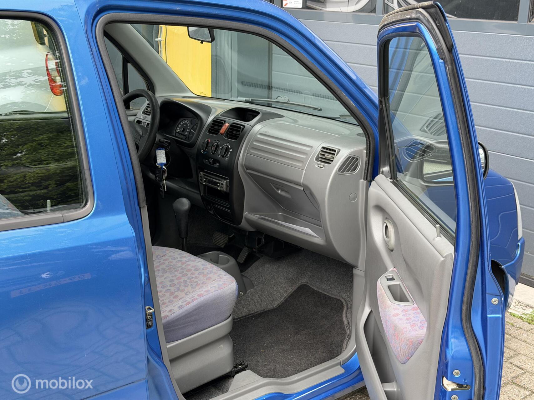 Foto van Suzuki Wagon R