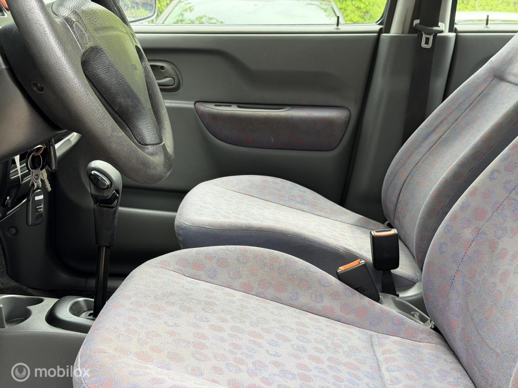 Foto van Suzuki Wagon R