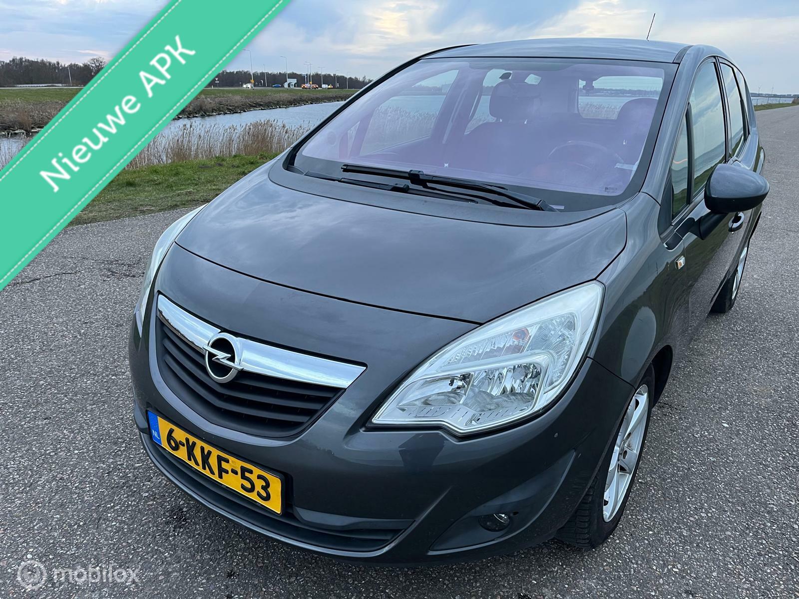 Opel Meriva 1.4 Turbo Anniversary Edition 2012 - voorkant