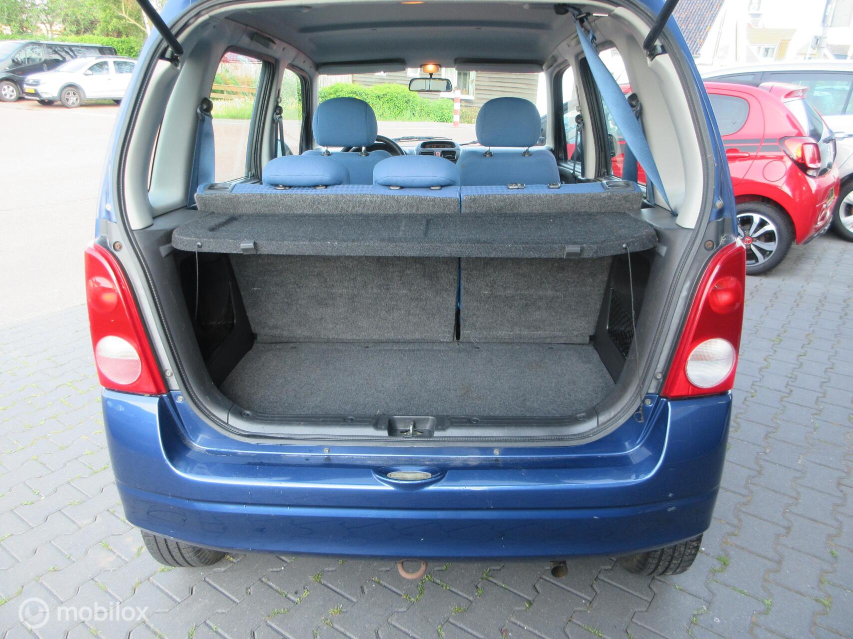 Foto van Opel Agila
