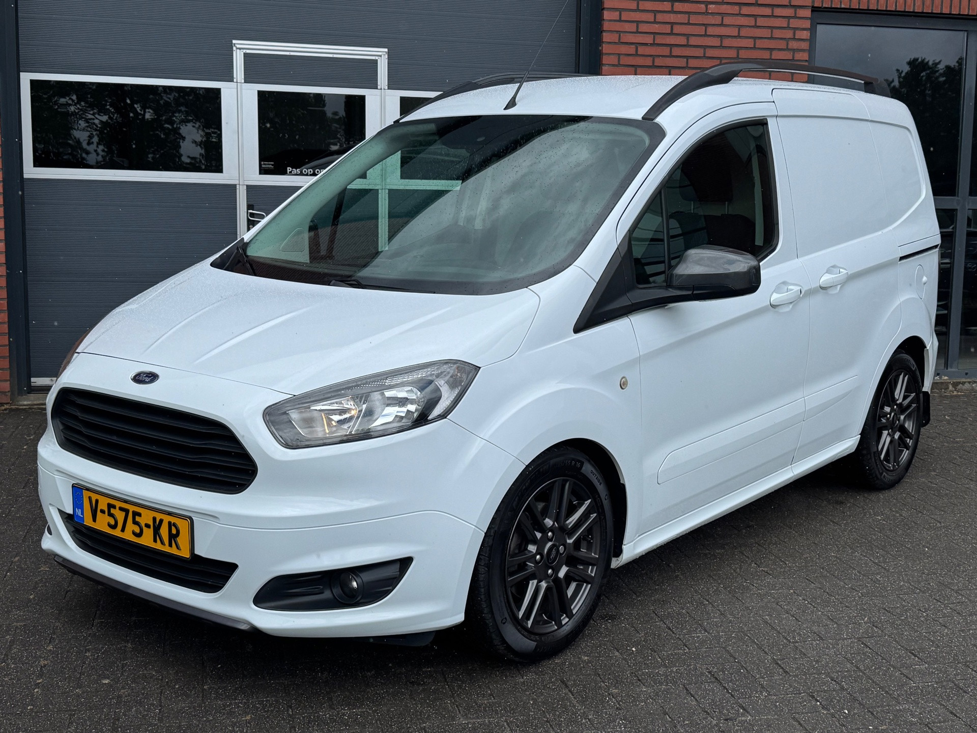 Ford Transit Courier 1.5 TDCI Sport Airco Cruise Navi Camera 2018 - voorkant