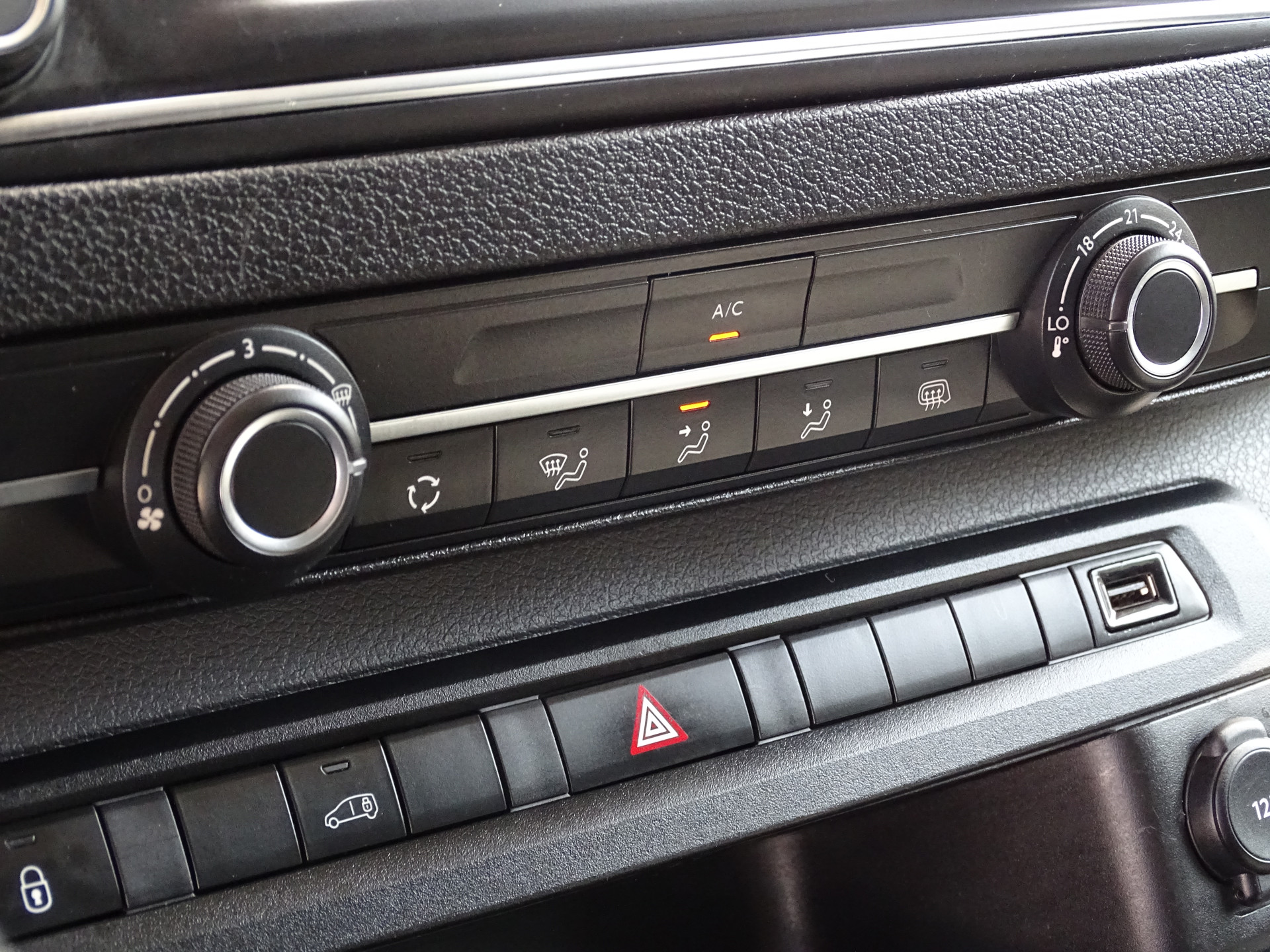 Foto van Opel Vivaro