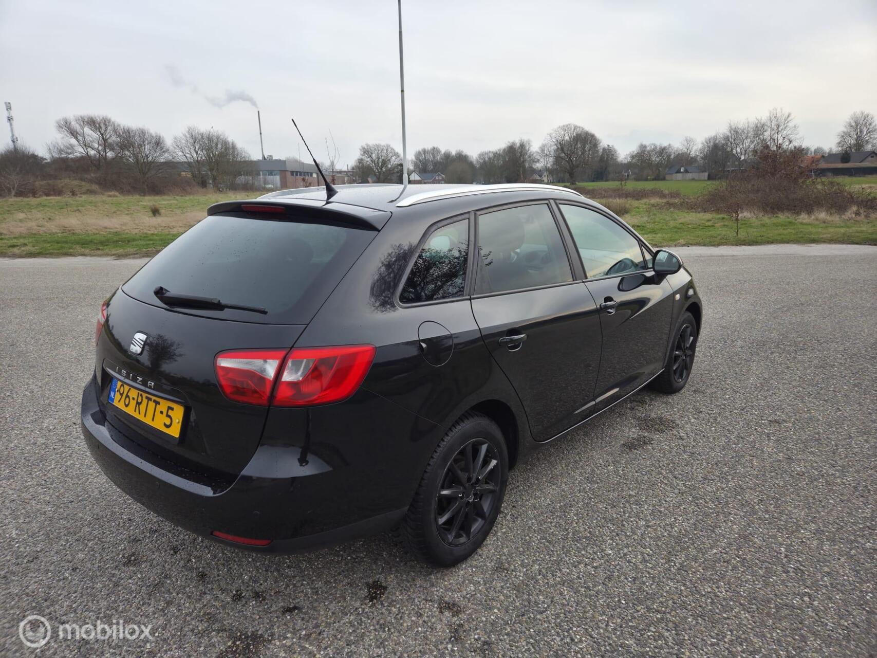 Foto van Seat Ibiza ST
