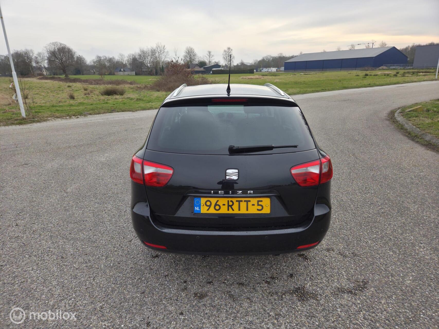 Foto van Seat Ibiza ST