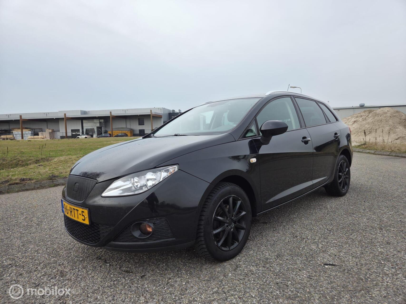 Seat Ibiza ST 1.2 TDI Style Ecomotive koppakking defect 2011 - voorkant