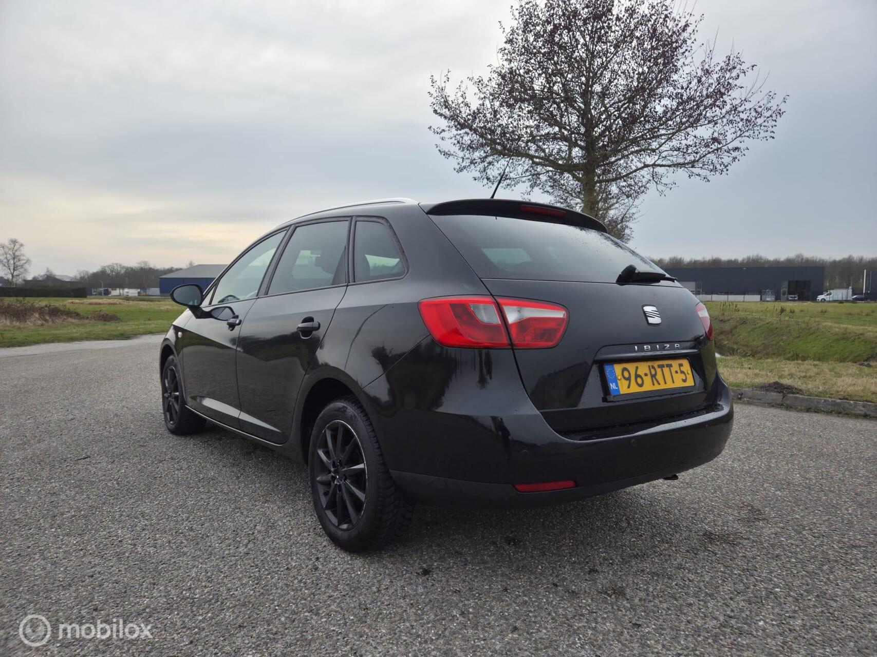 Foto van Seat Ibiza ST