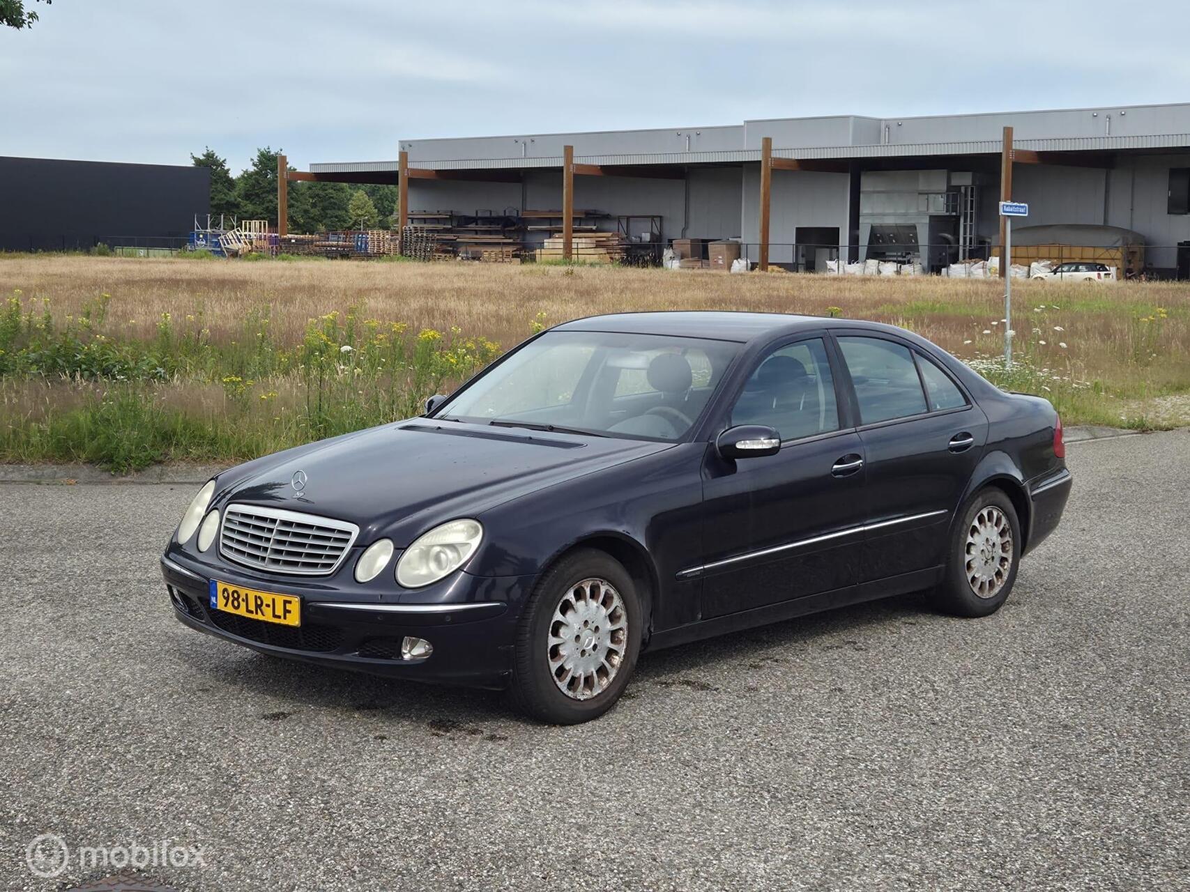 Mercedes-Benz E 270 CDI 270 CDI Elegance 1ste automaat incl btw 2003 - voorkant