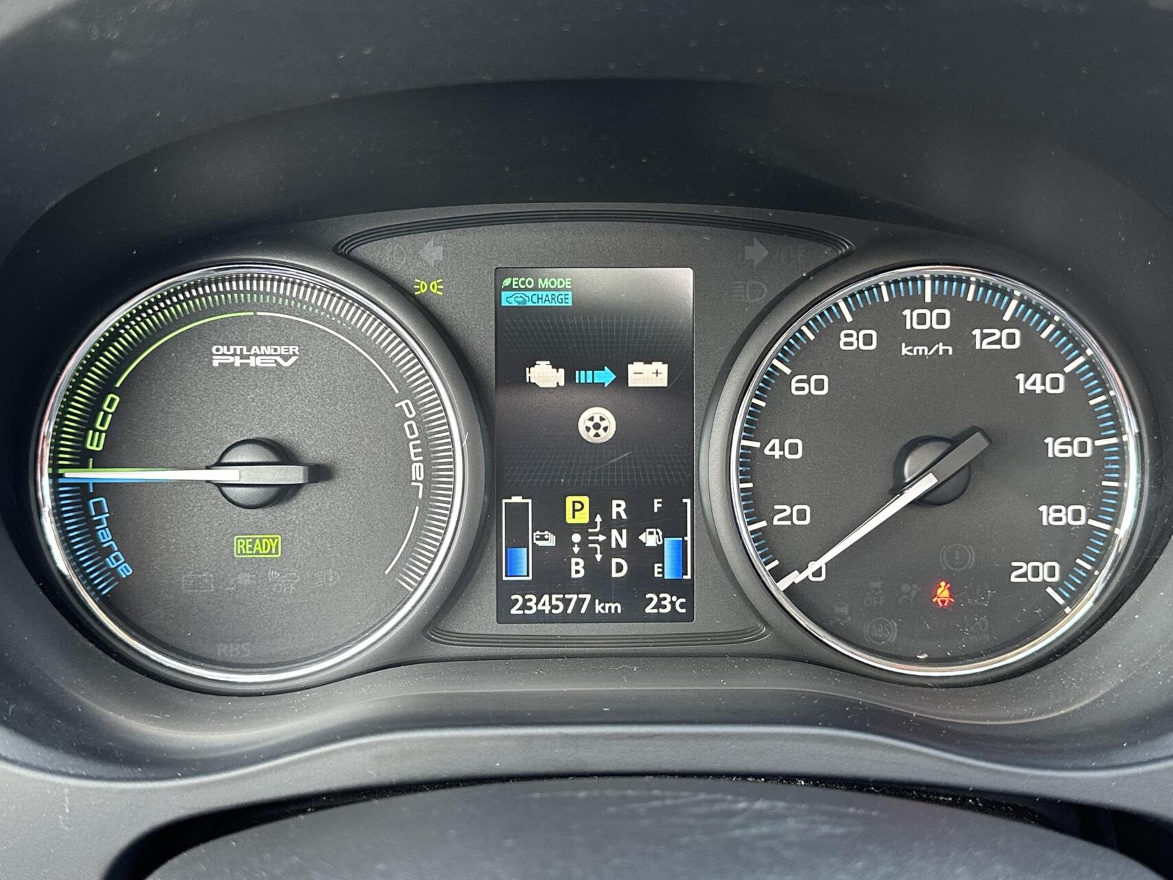 Foto van Mitsubishi Mitsubishi Outlander