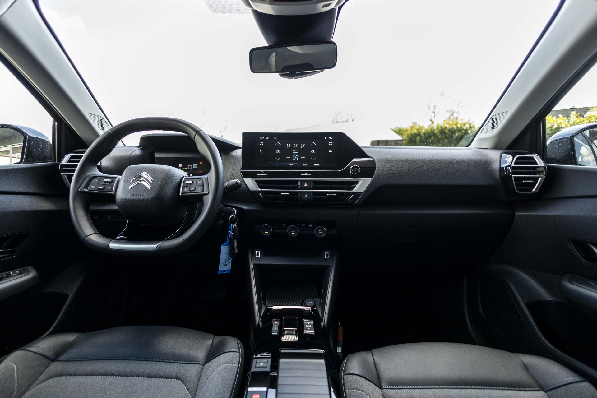 Foto van Citroen E-c4