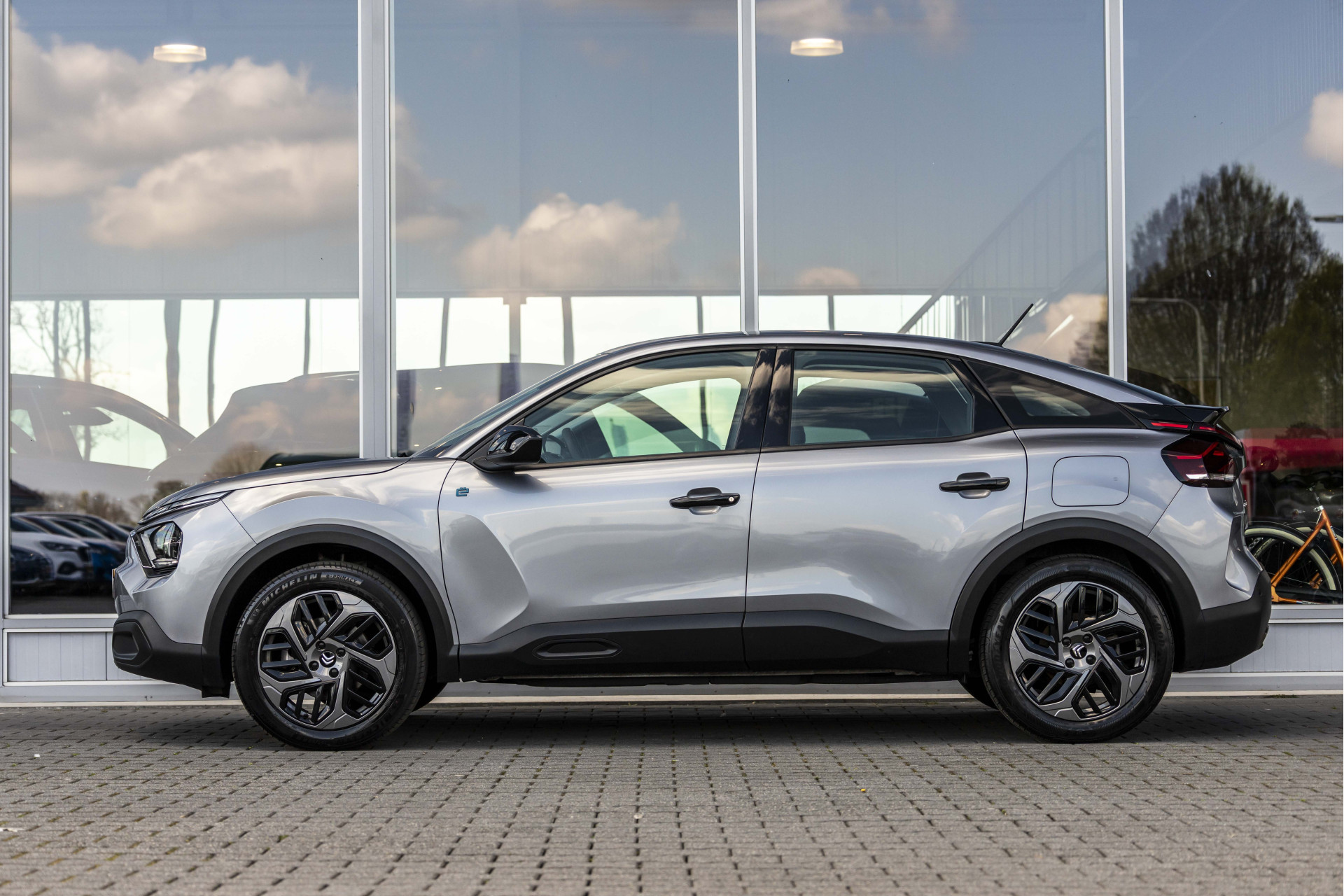 Foto van Citroen E-c4