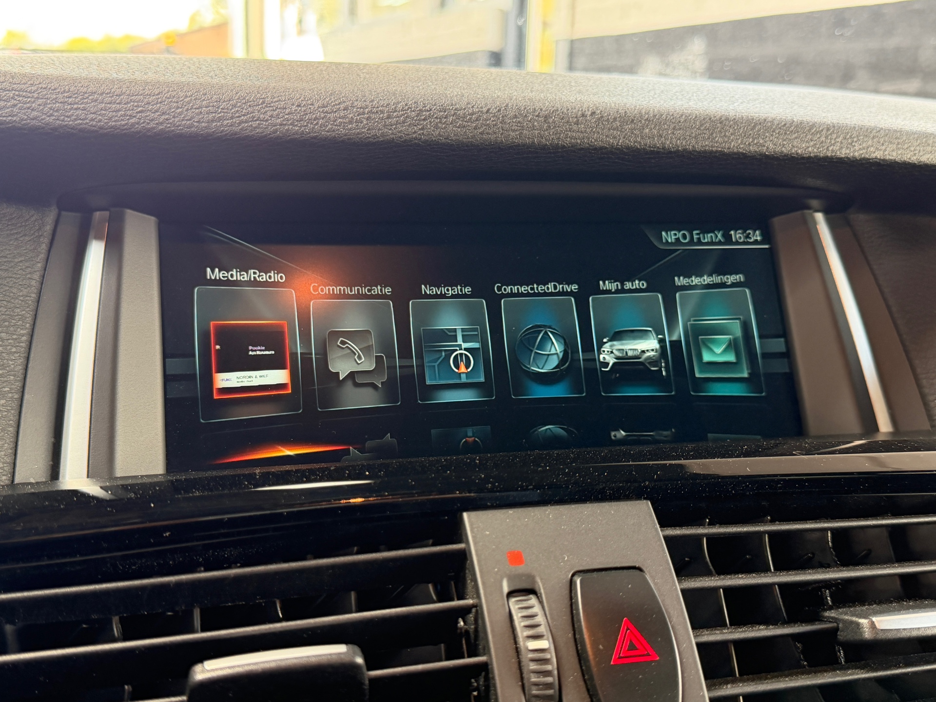 Foto van BMW X4