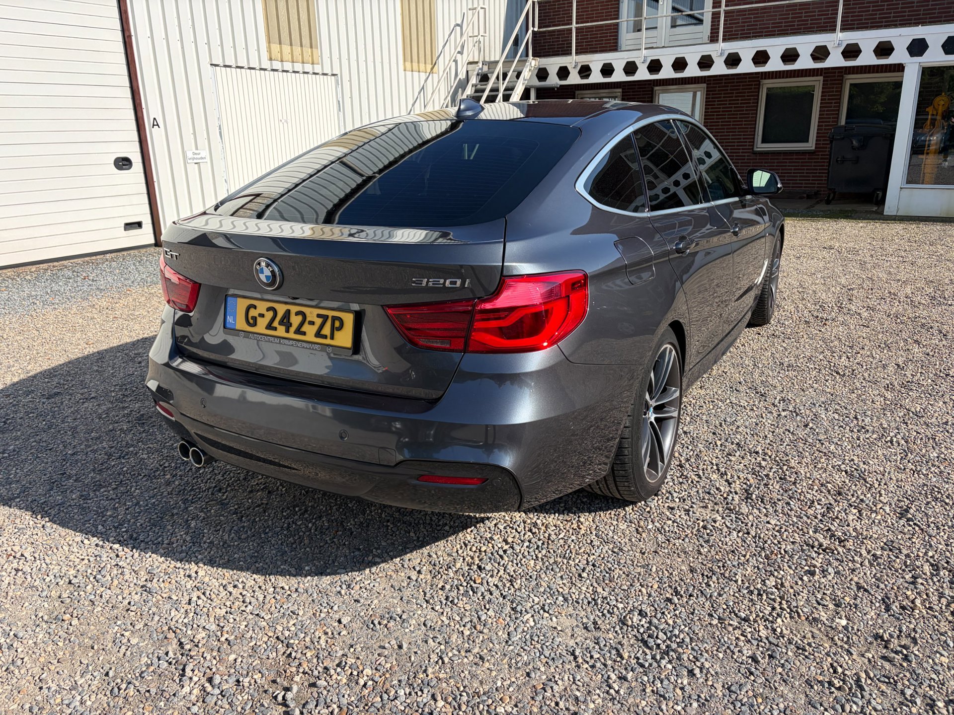 Foto van BMW 320i