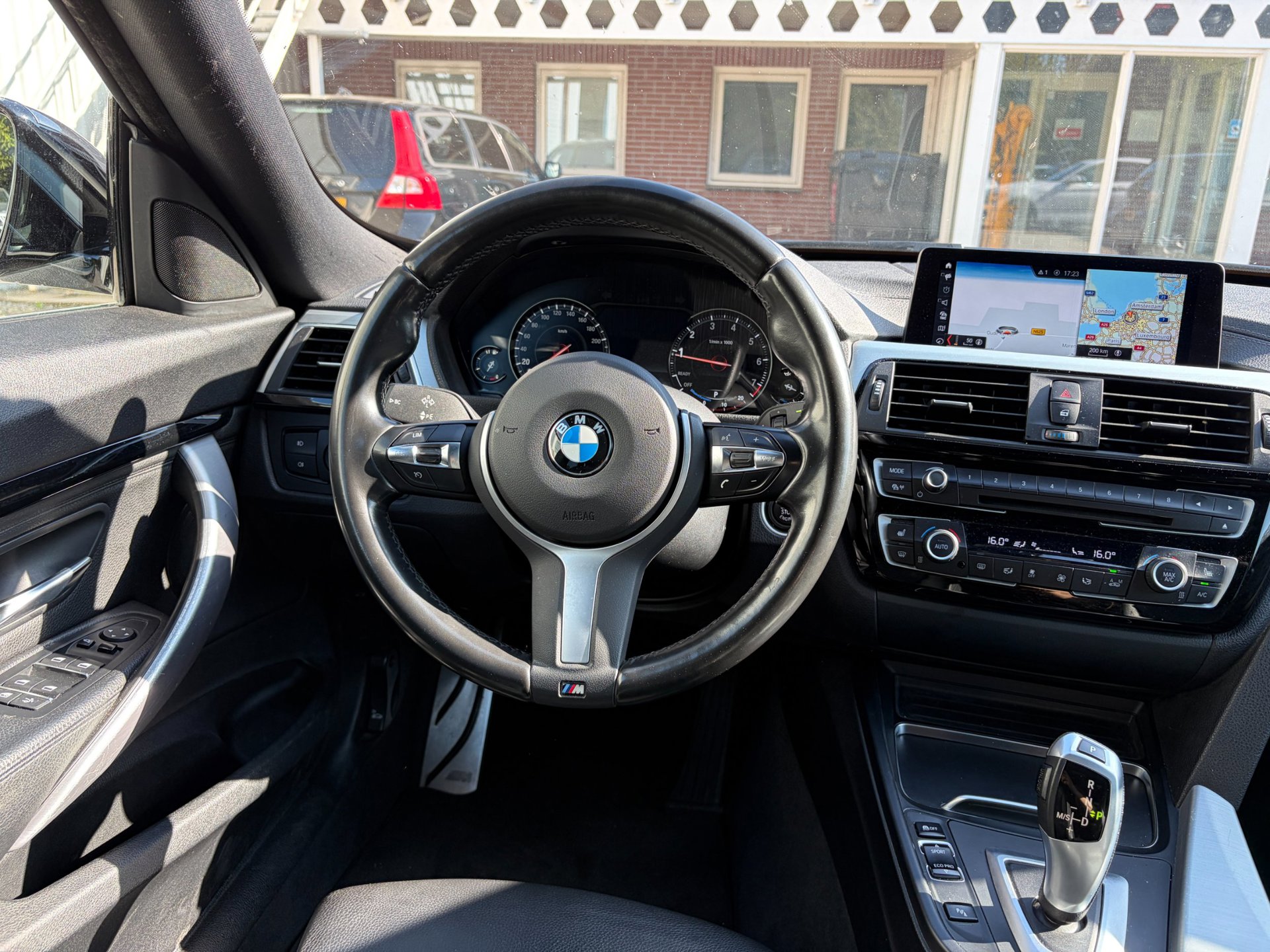 Foto van BMW 320i