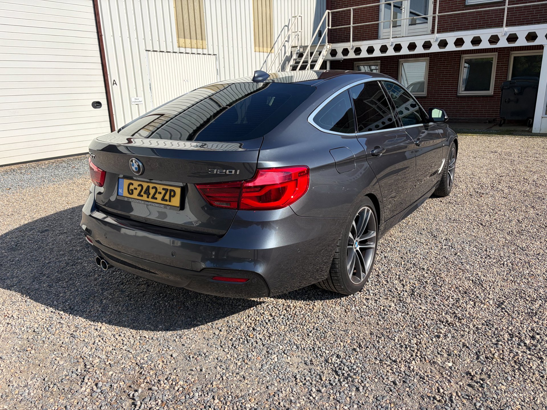 Foto van BMW 320i
