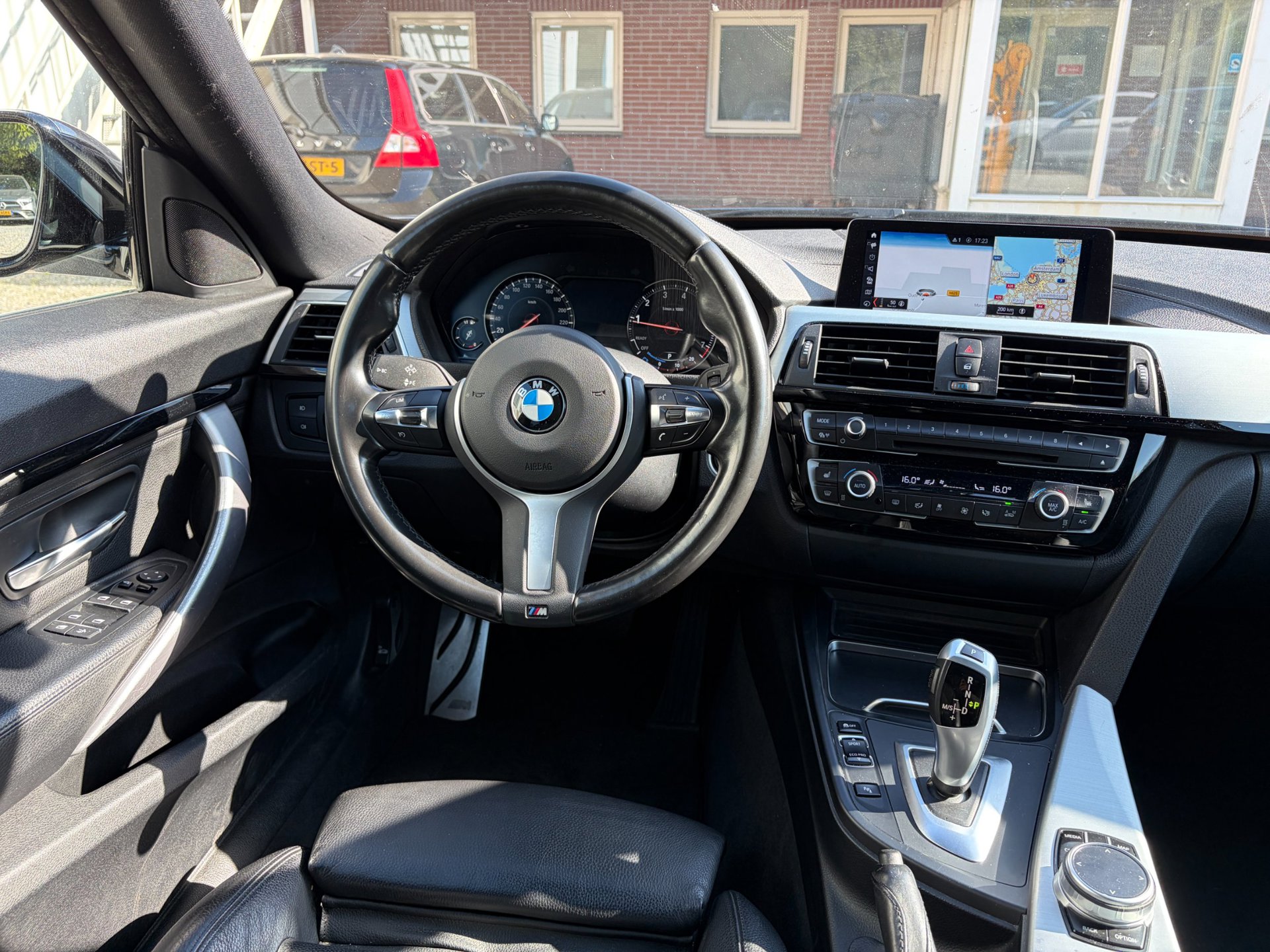 Foto van BMW 320i