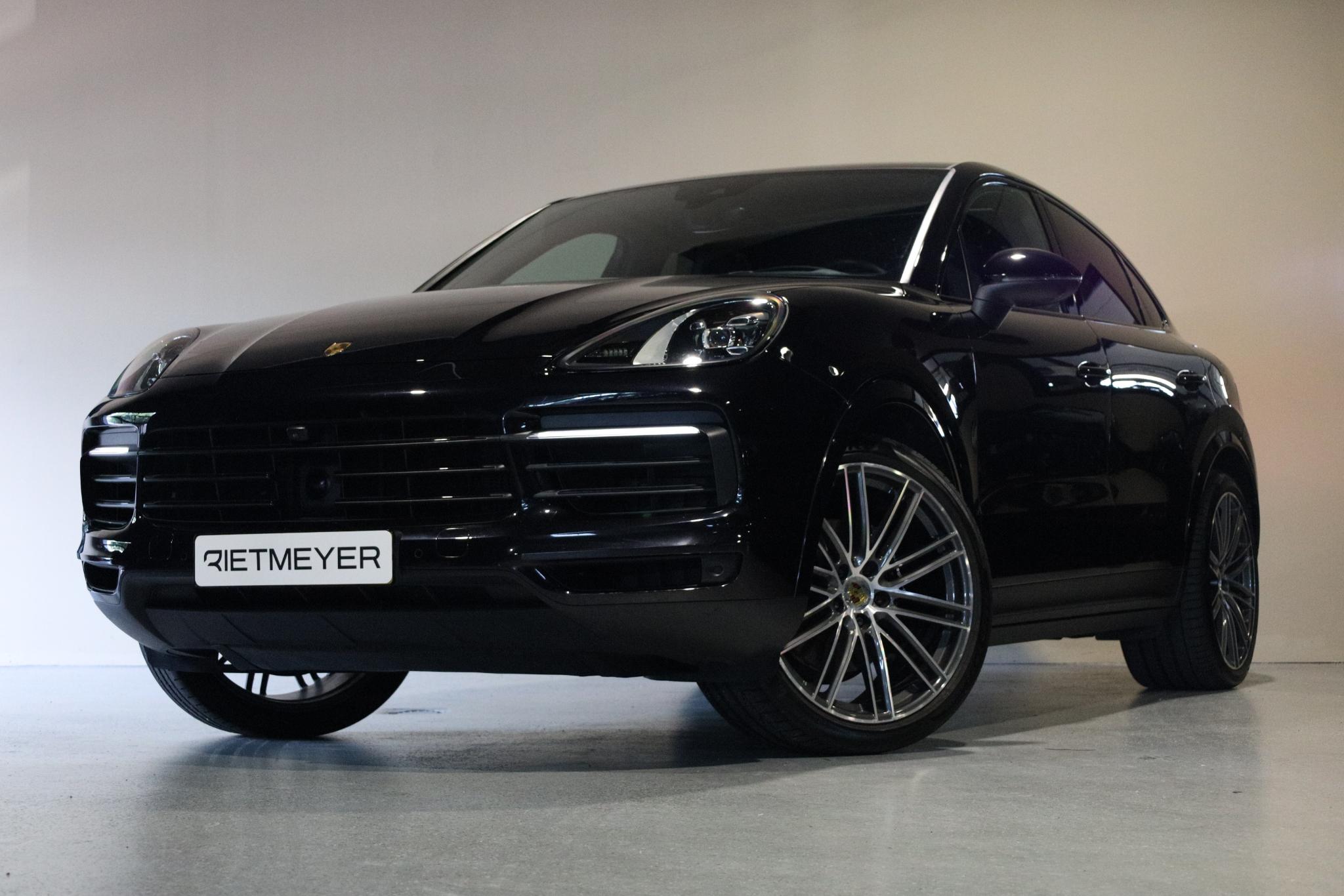 Foto van PORSCHE CAYENNE E-HYBRID