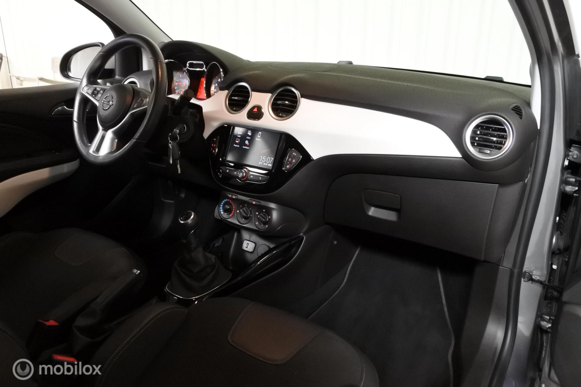 Foto van Opel Adam
