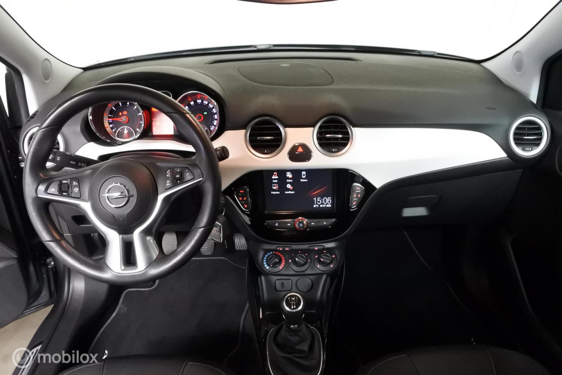Foto van Opel Adam