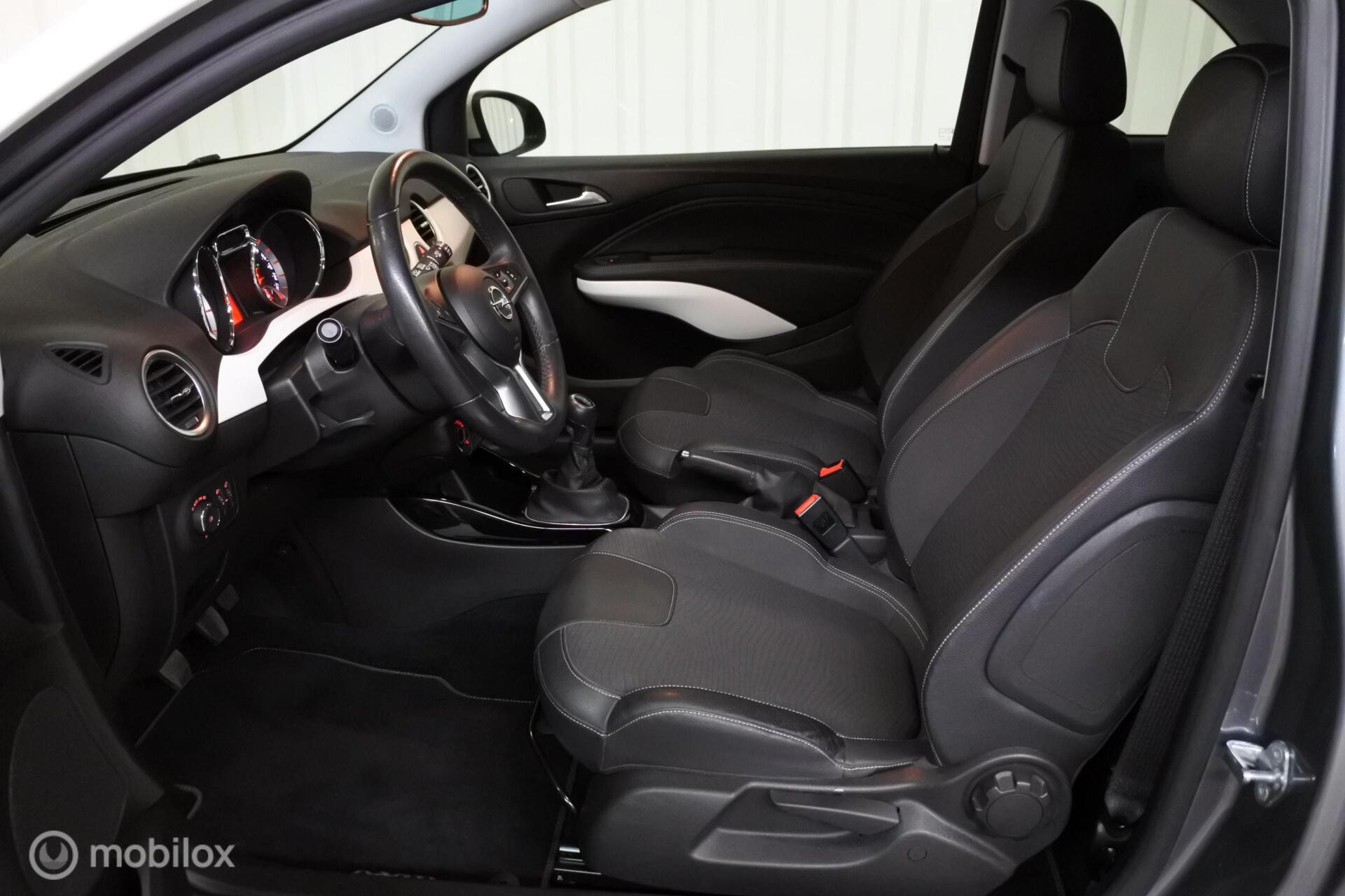 Foto van Opel Adam