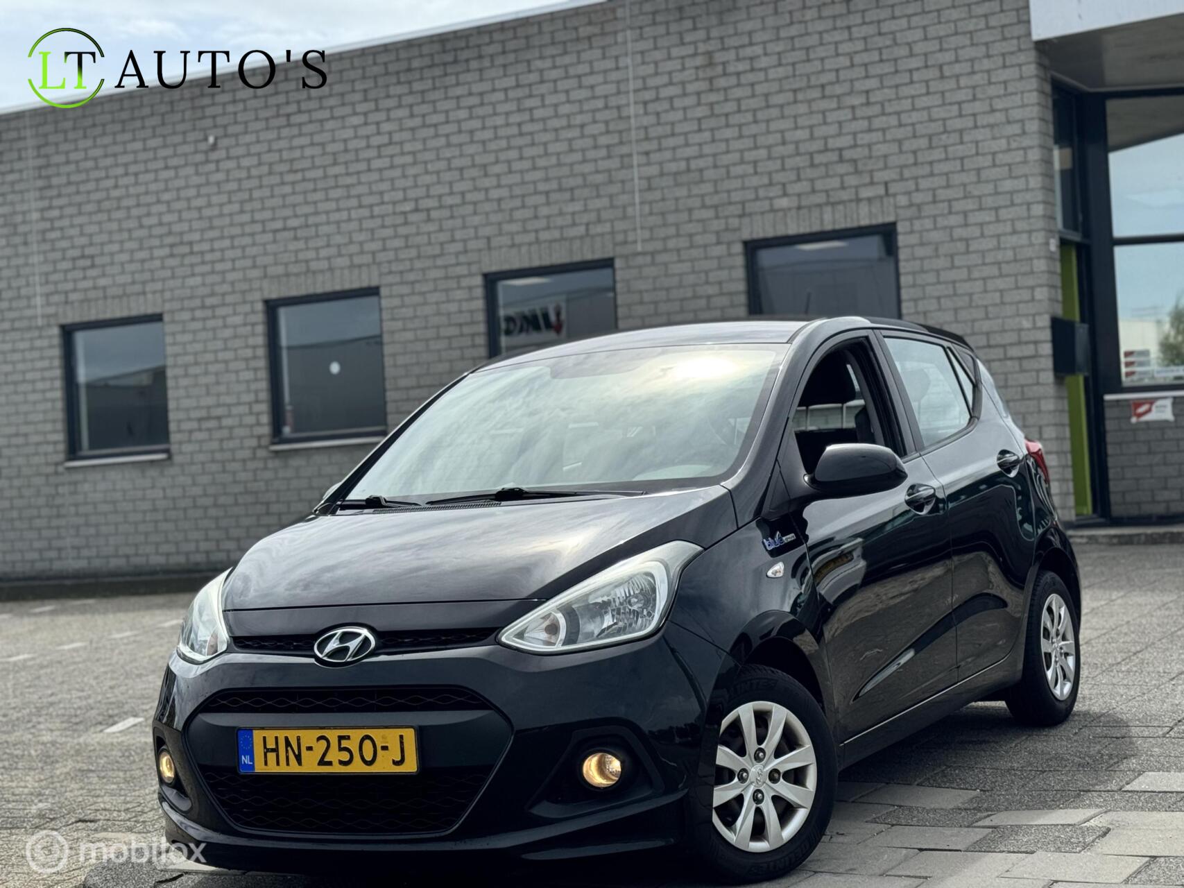 Hyundai I10 1.0i i-Motion Comfort|Carplay Clima Cruise Navi 2016 - voorkant