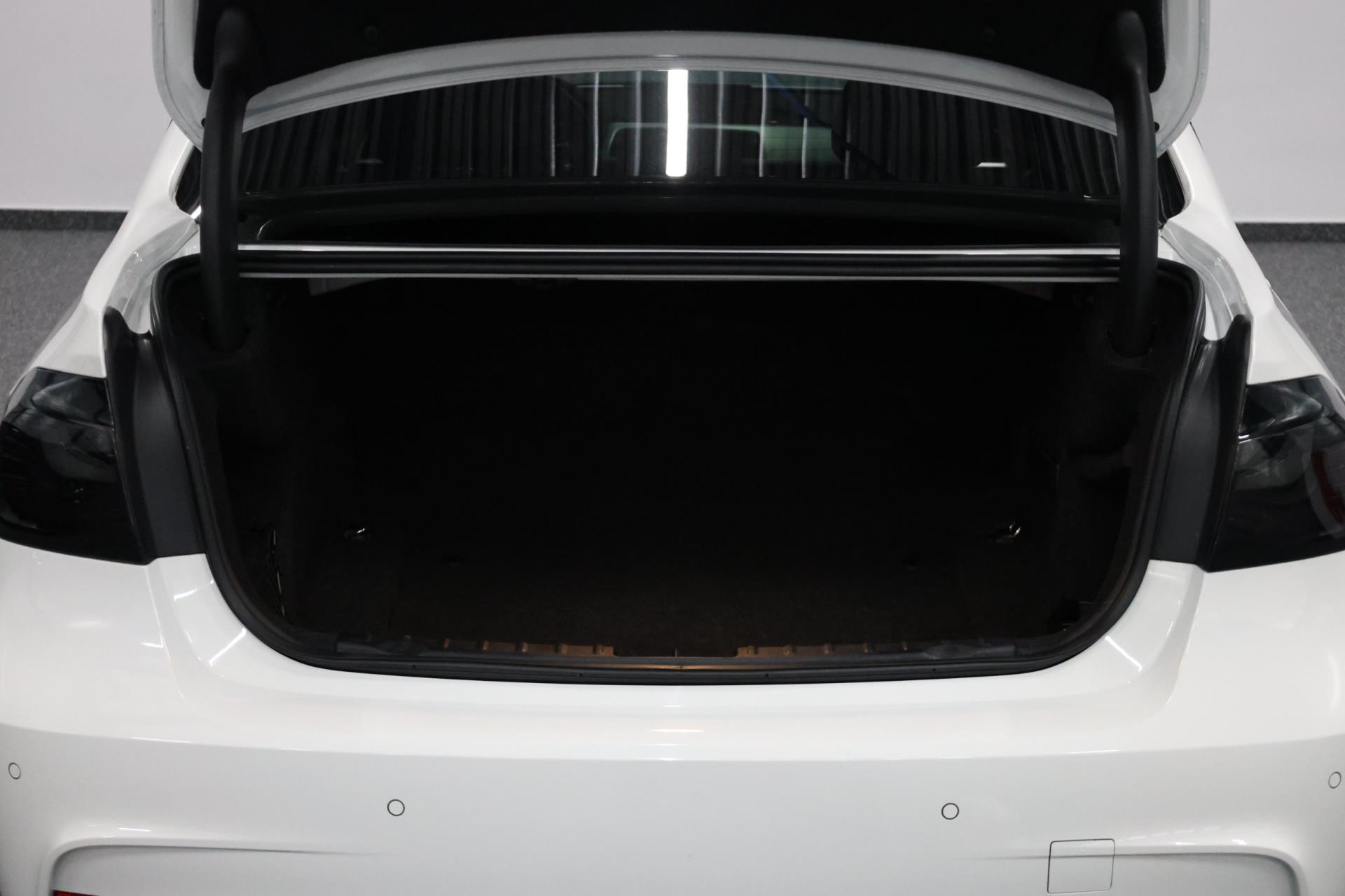 Foto van BMW 330i