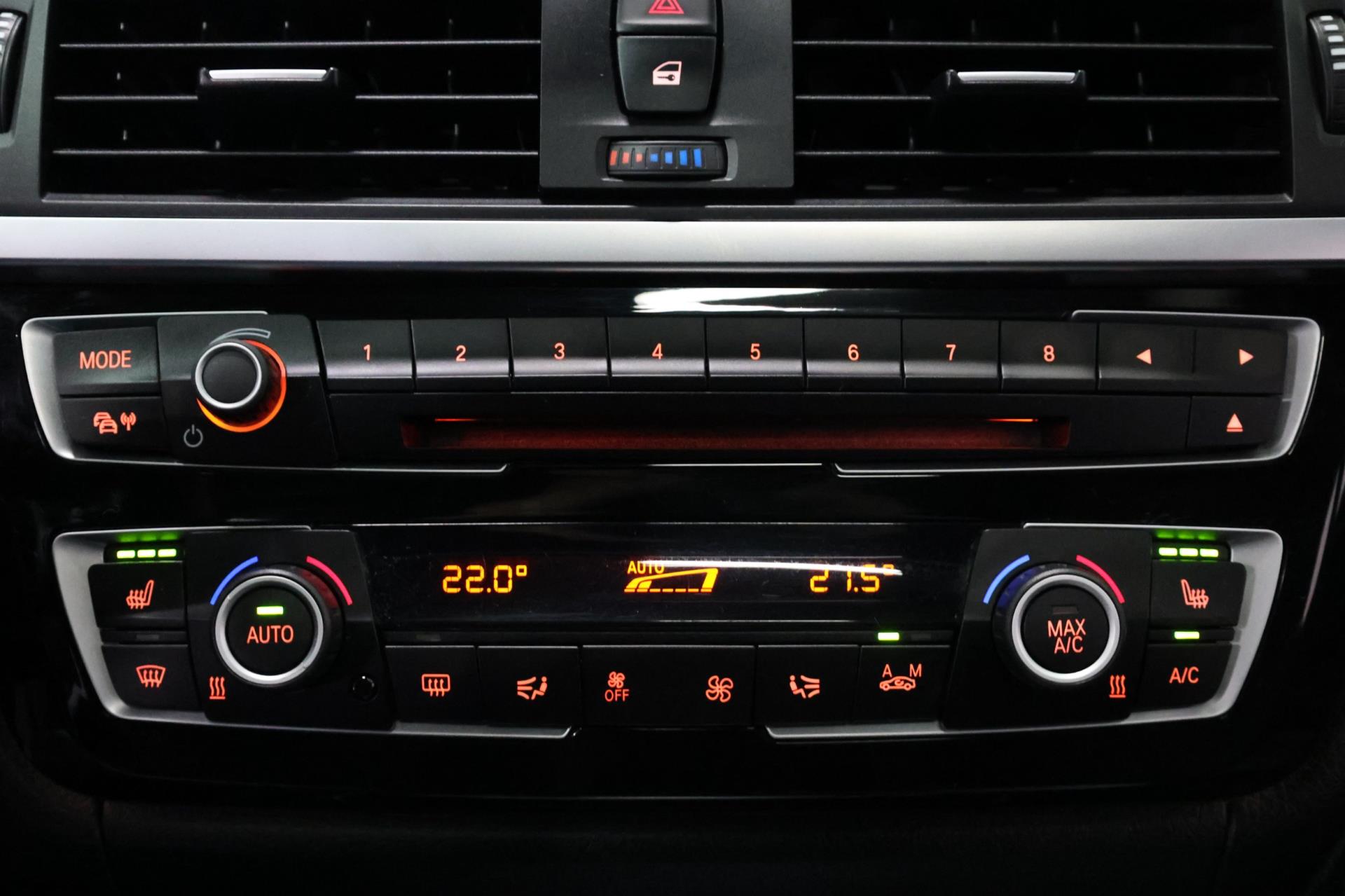 Foto van BMW 330i