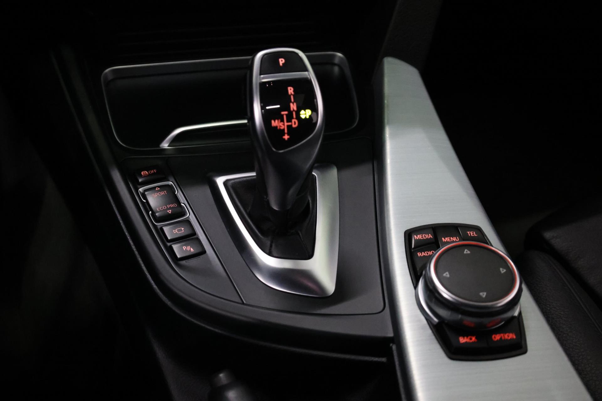 Foto van BMW 330i