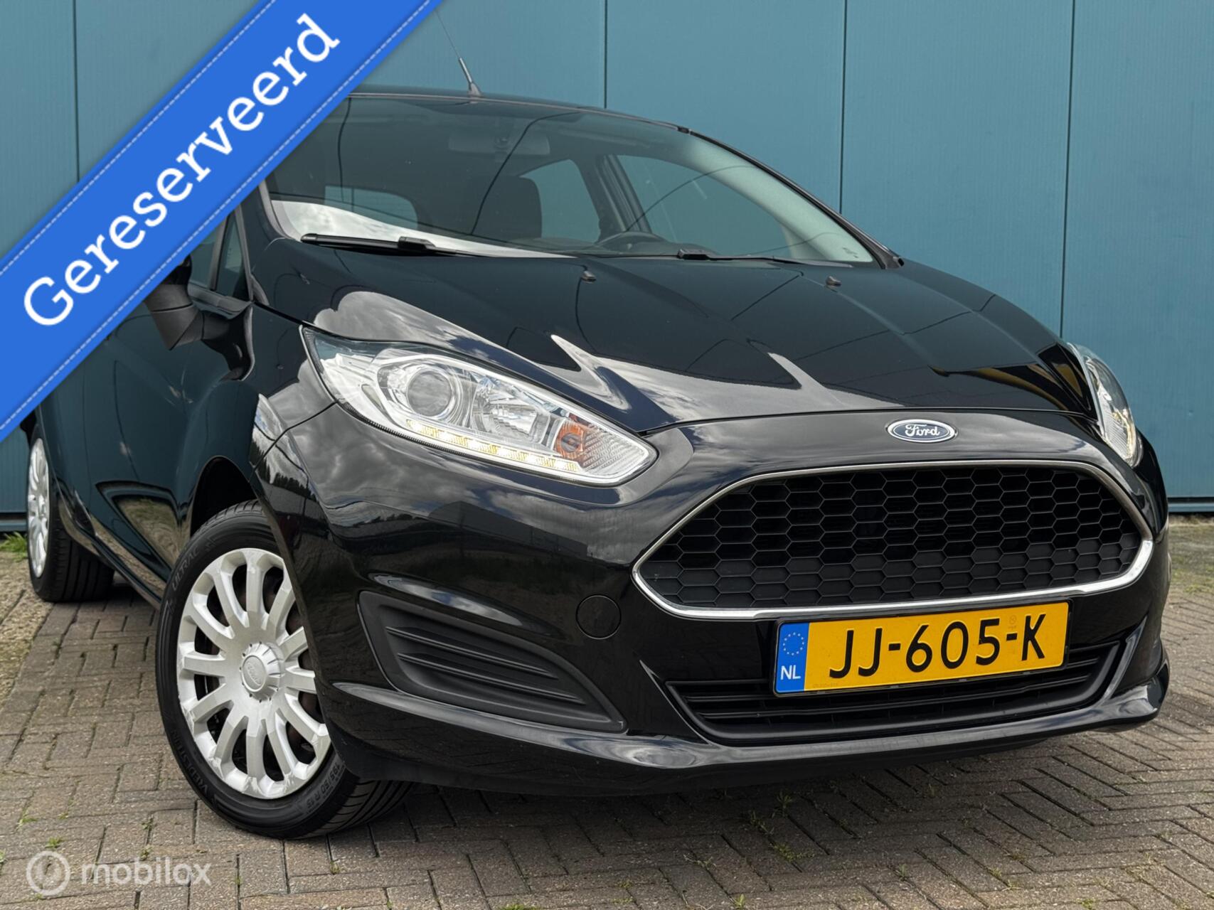 Ford Fiesta 1.0 Style 5Drs Airco Cruise Control Led Apk 10-06-2027 2016 - voorkant