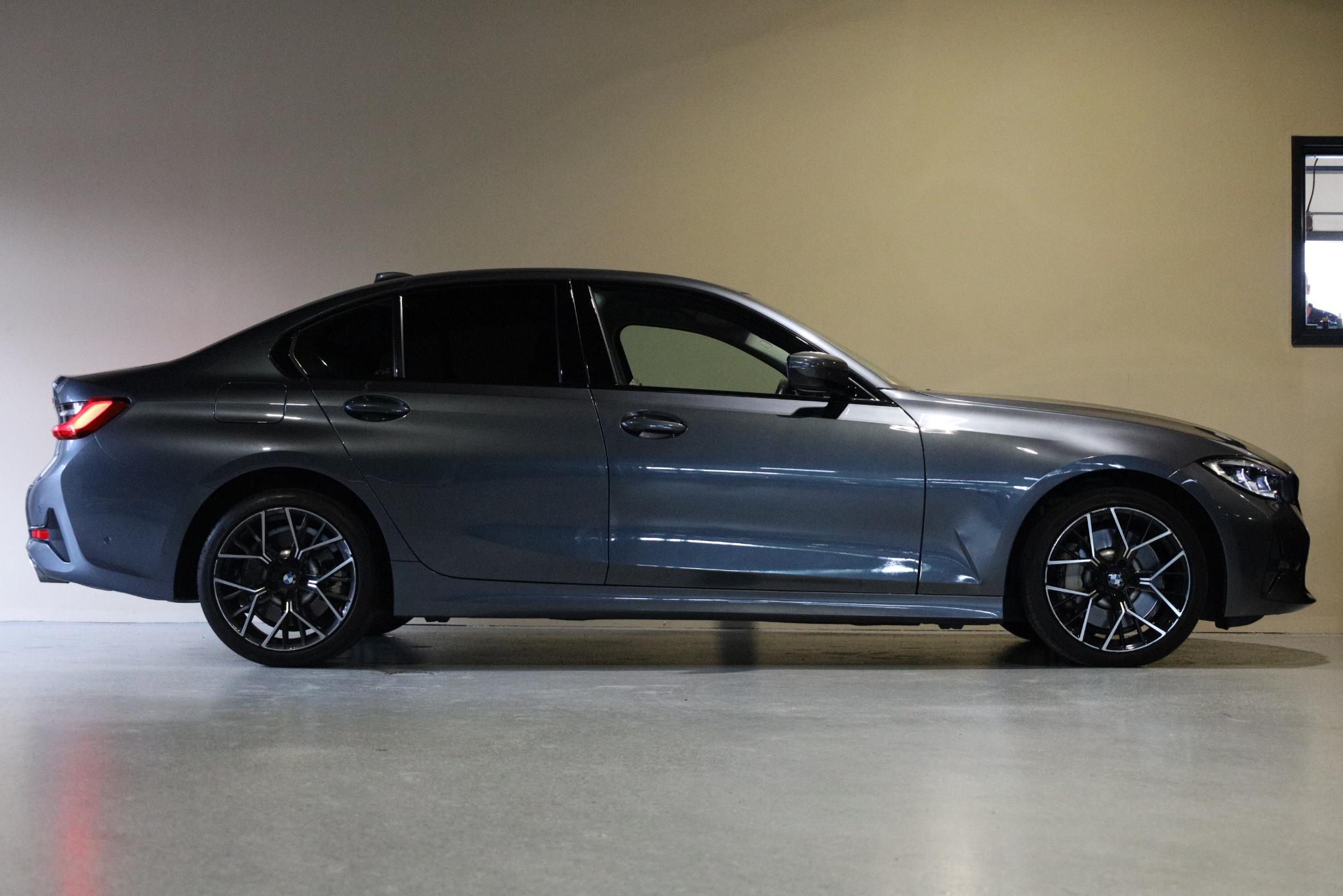 Foto van BMW 330i