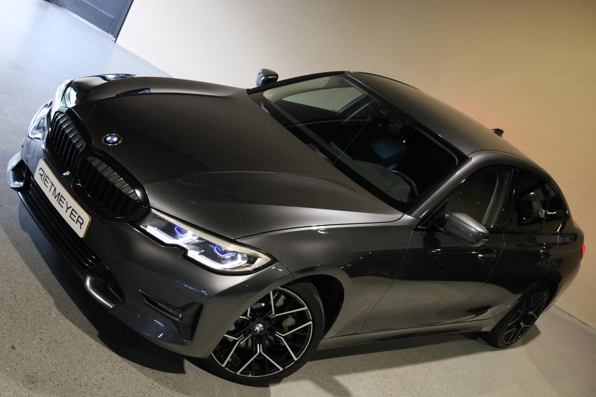Foto van BMW 330i