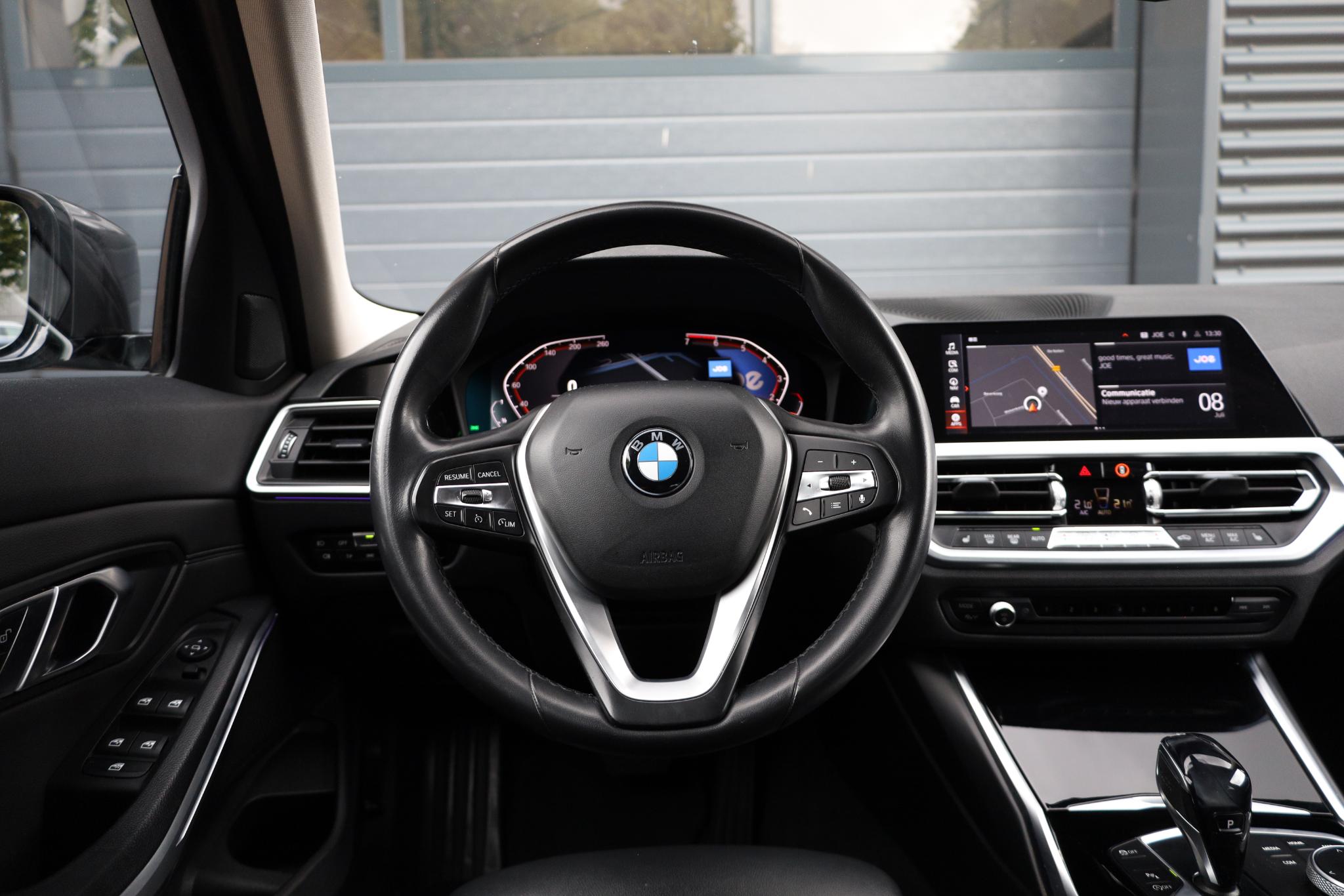 Foto van BMW 330i