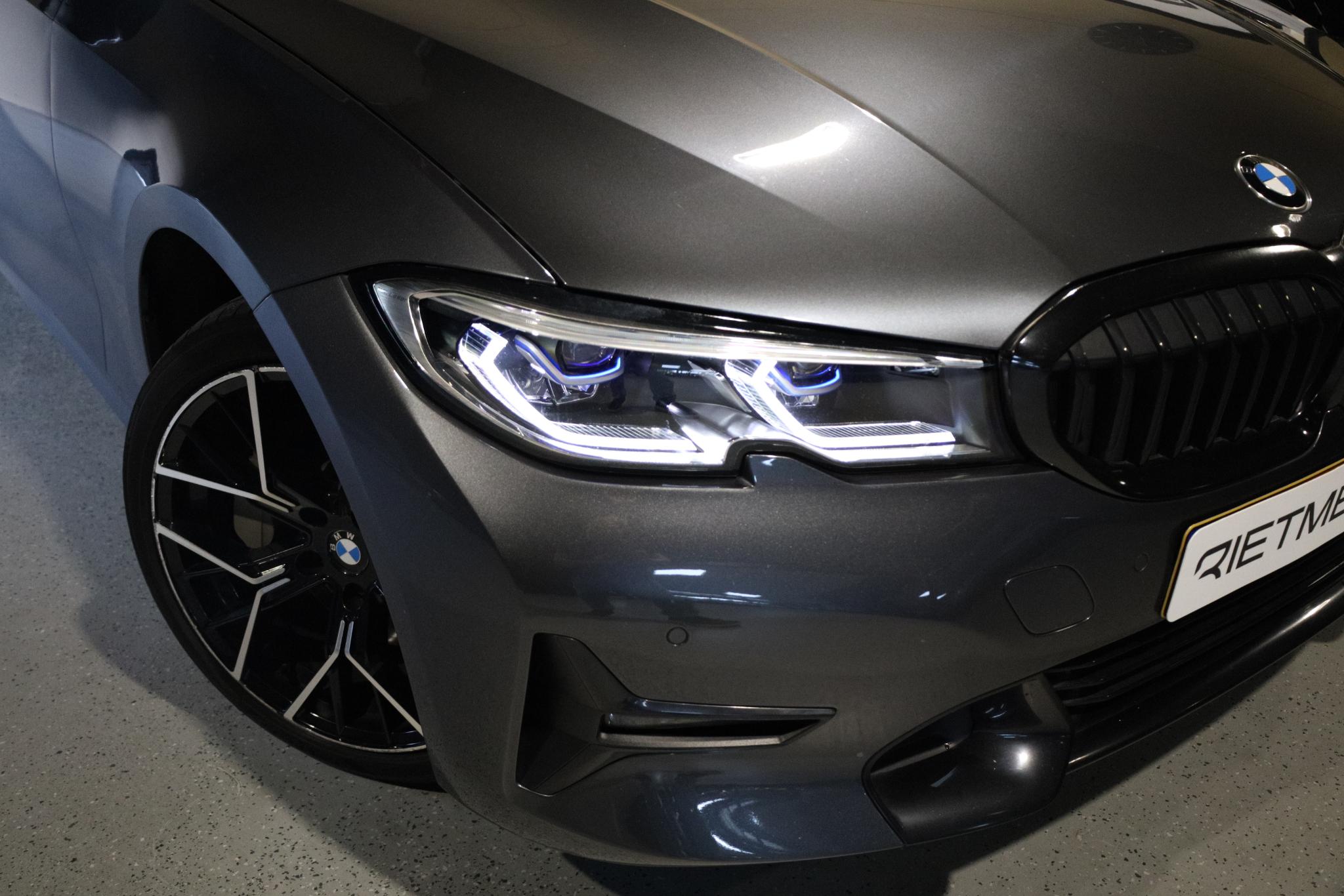 Foto van BMW 330i