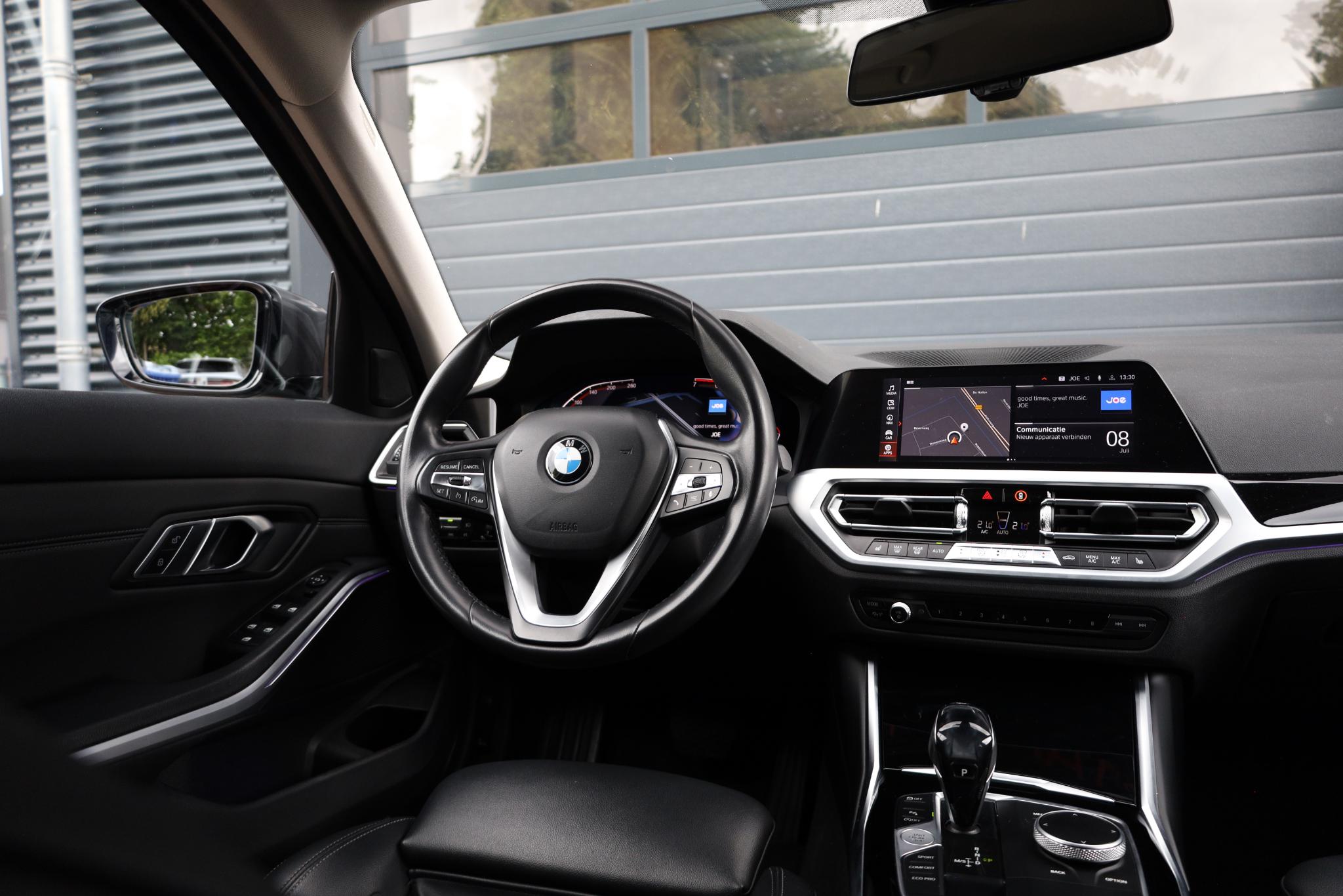 Foto van BMW 330i