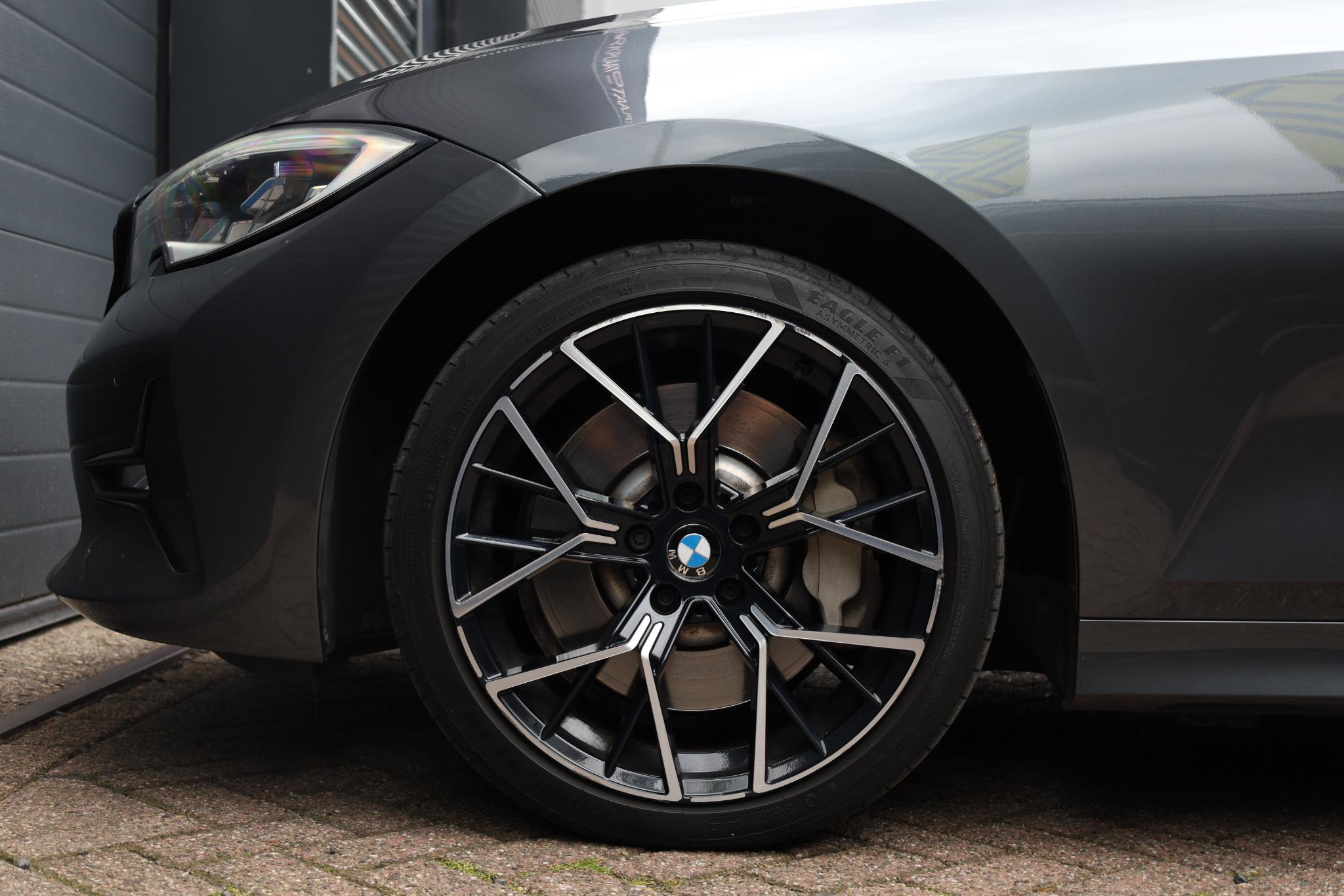 Foto van BMW 330i