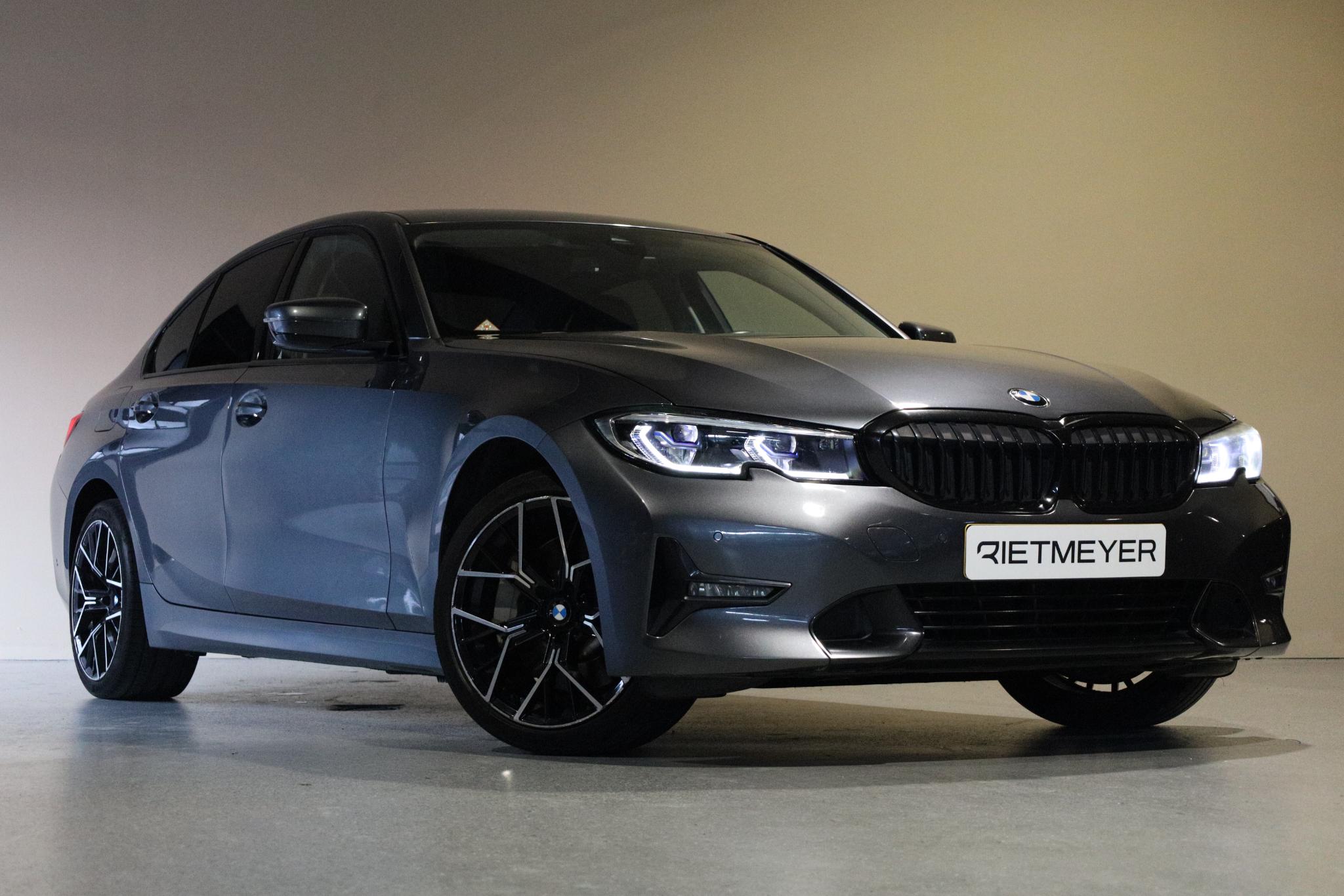 Foto van BMW 330i