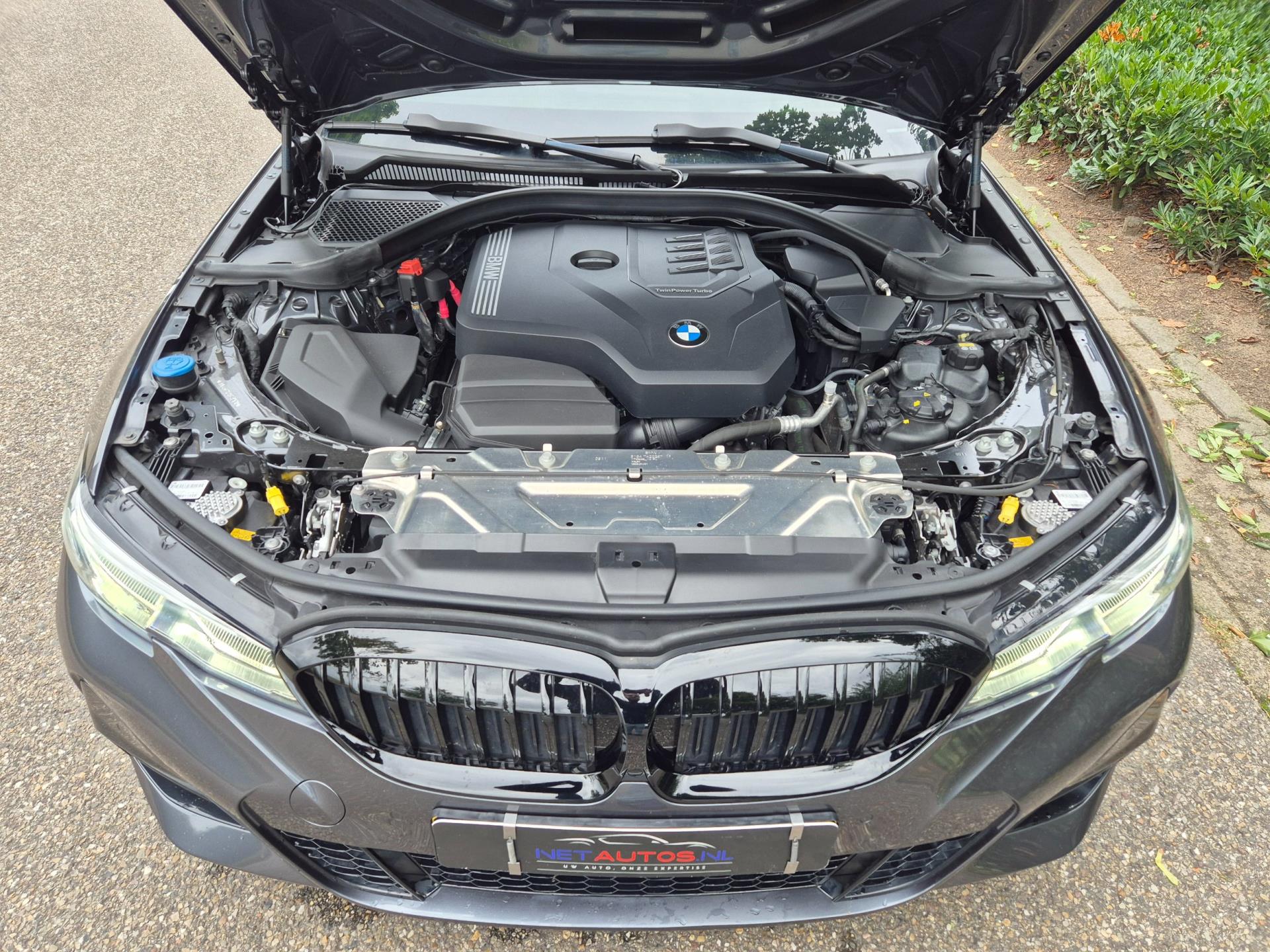 Foto van BMW 330i