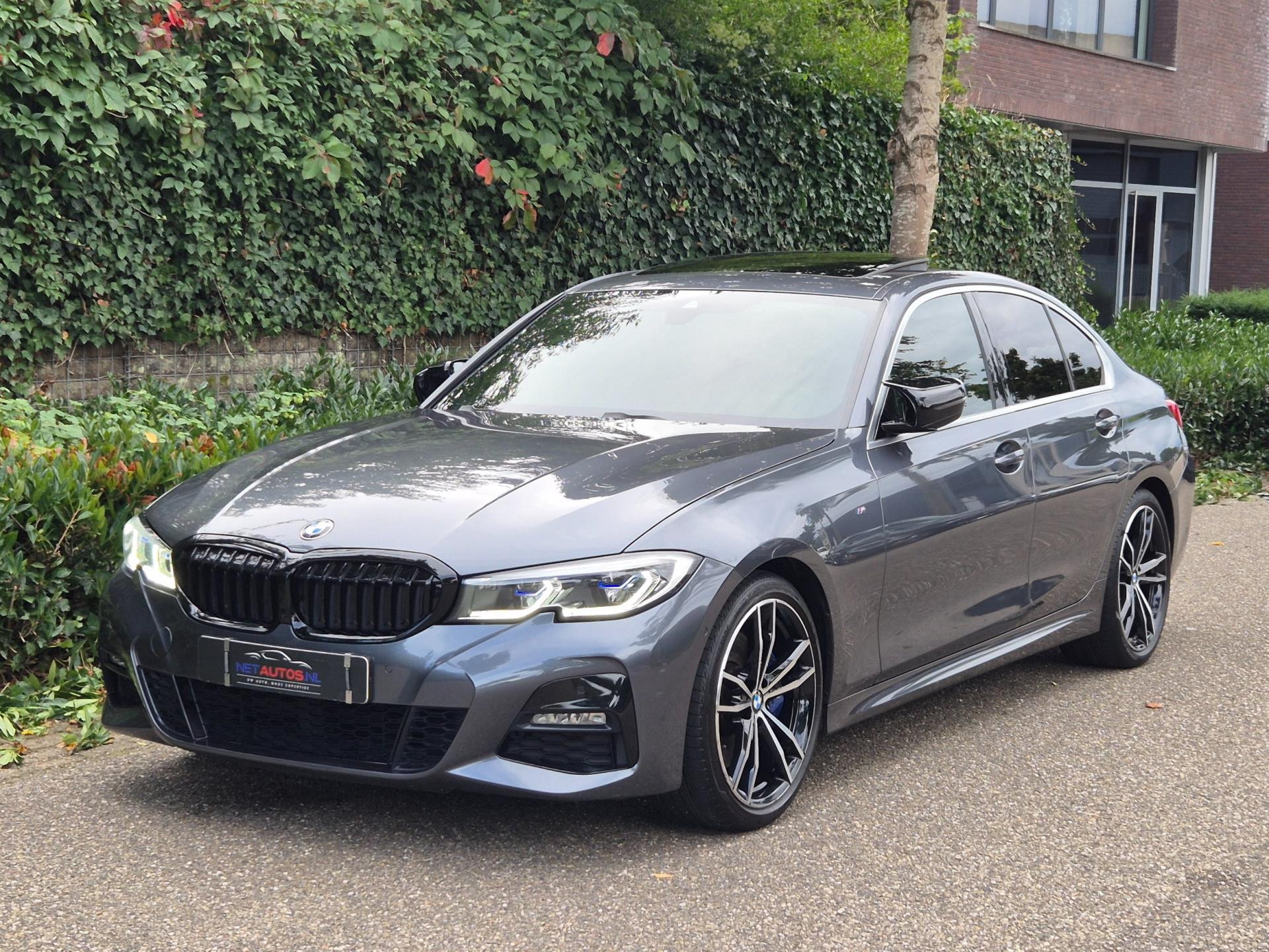 Foto van BMW 330i