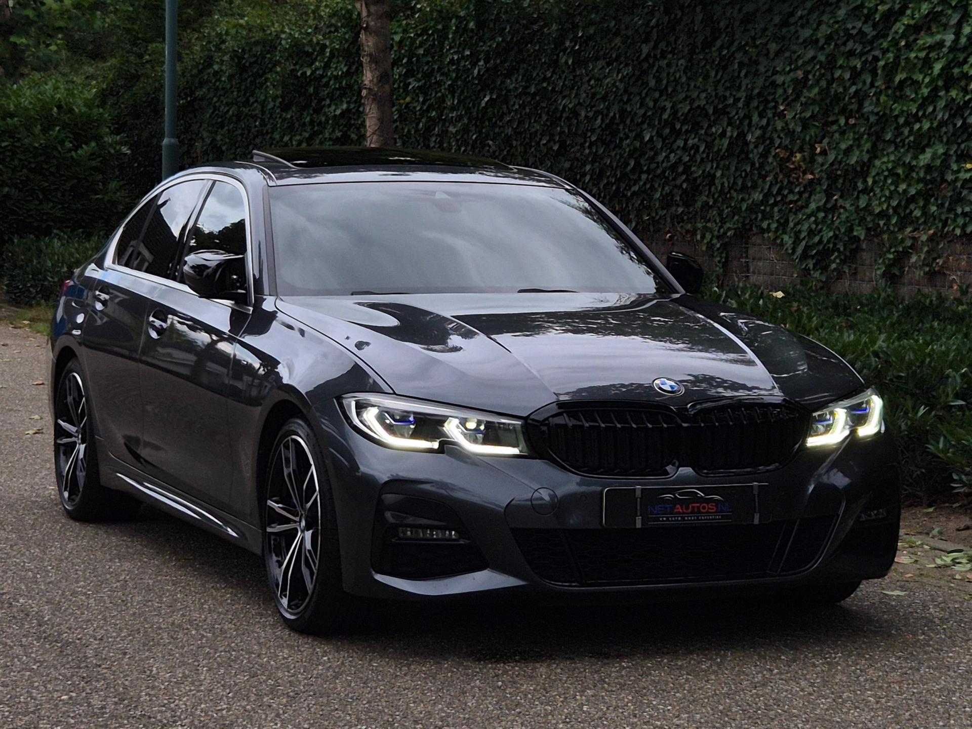 Foto van BMW 330i