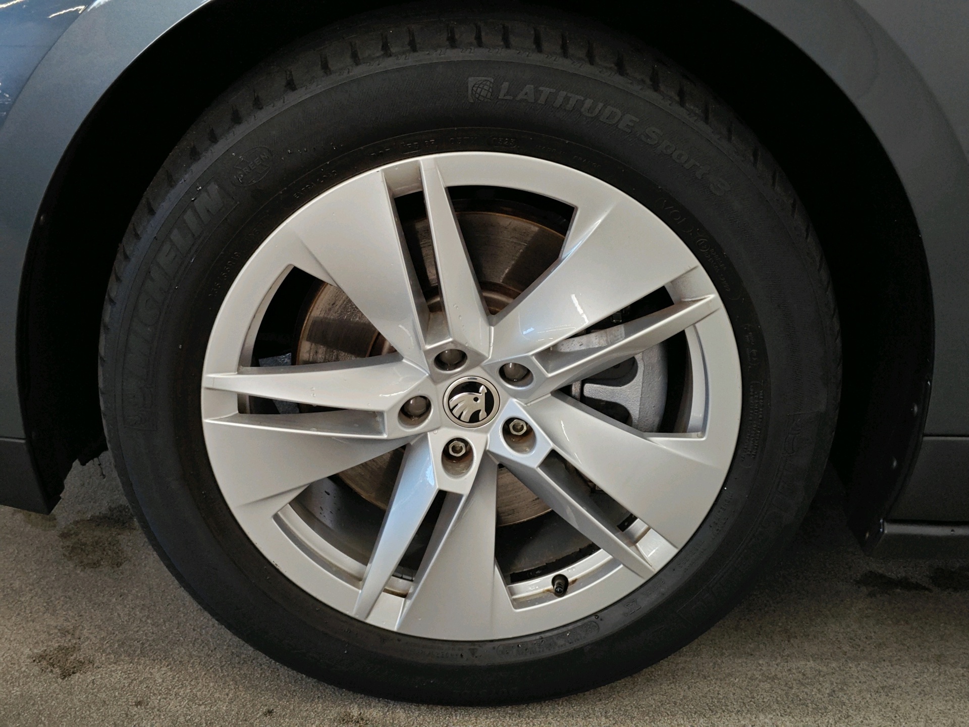 Foto van Skoda Enyaq 80
