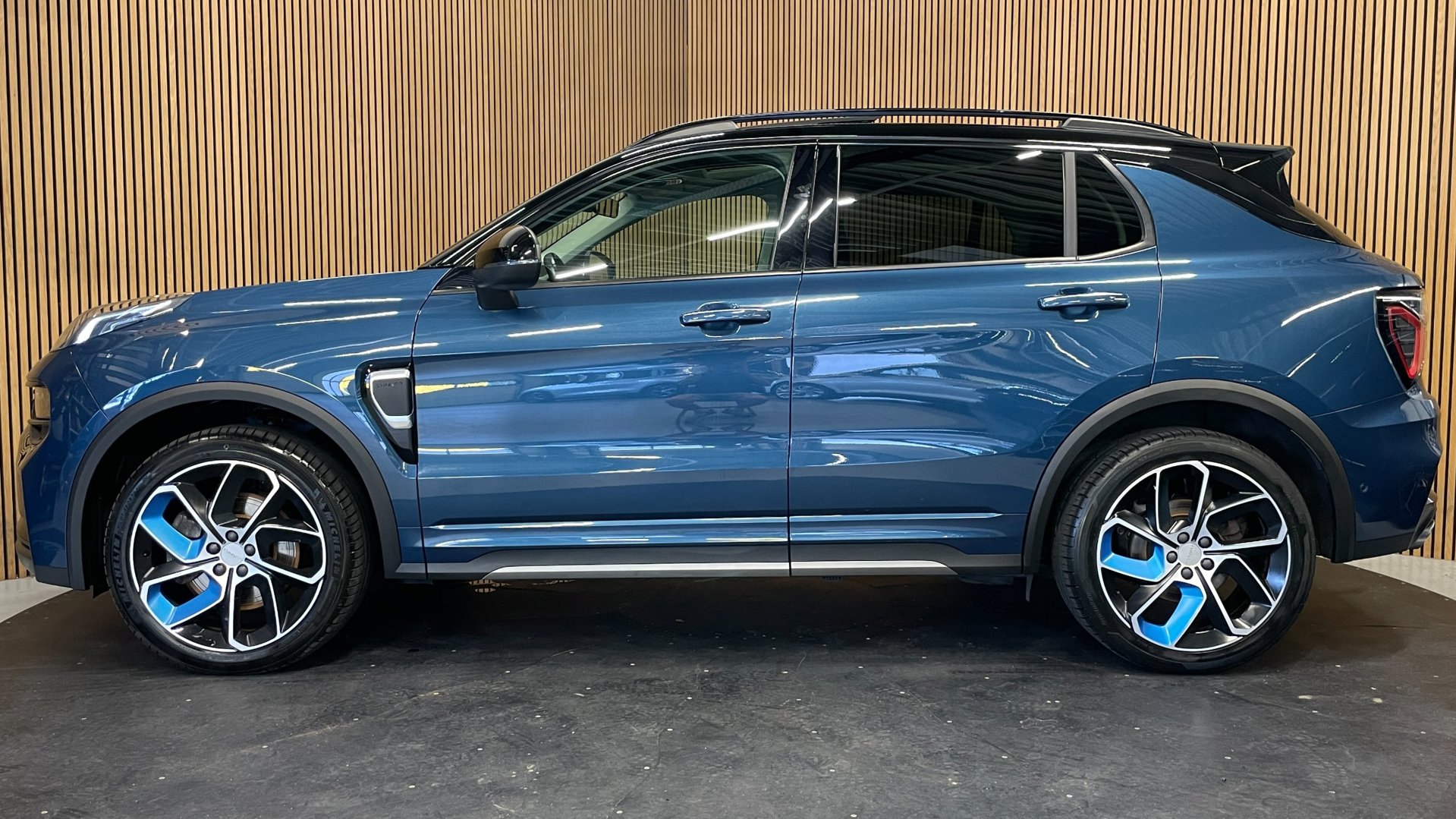 Foto van Lynk&co LYNK & Co 01