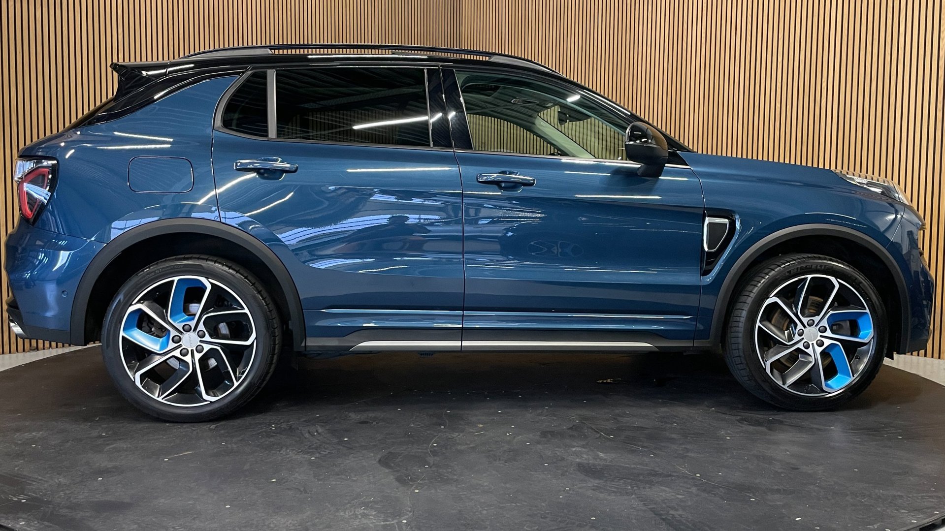 Foto van Lynk&co LYNK & Co 01