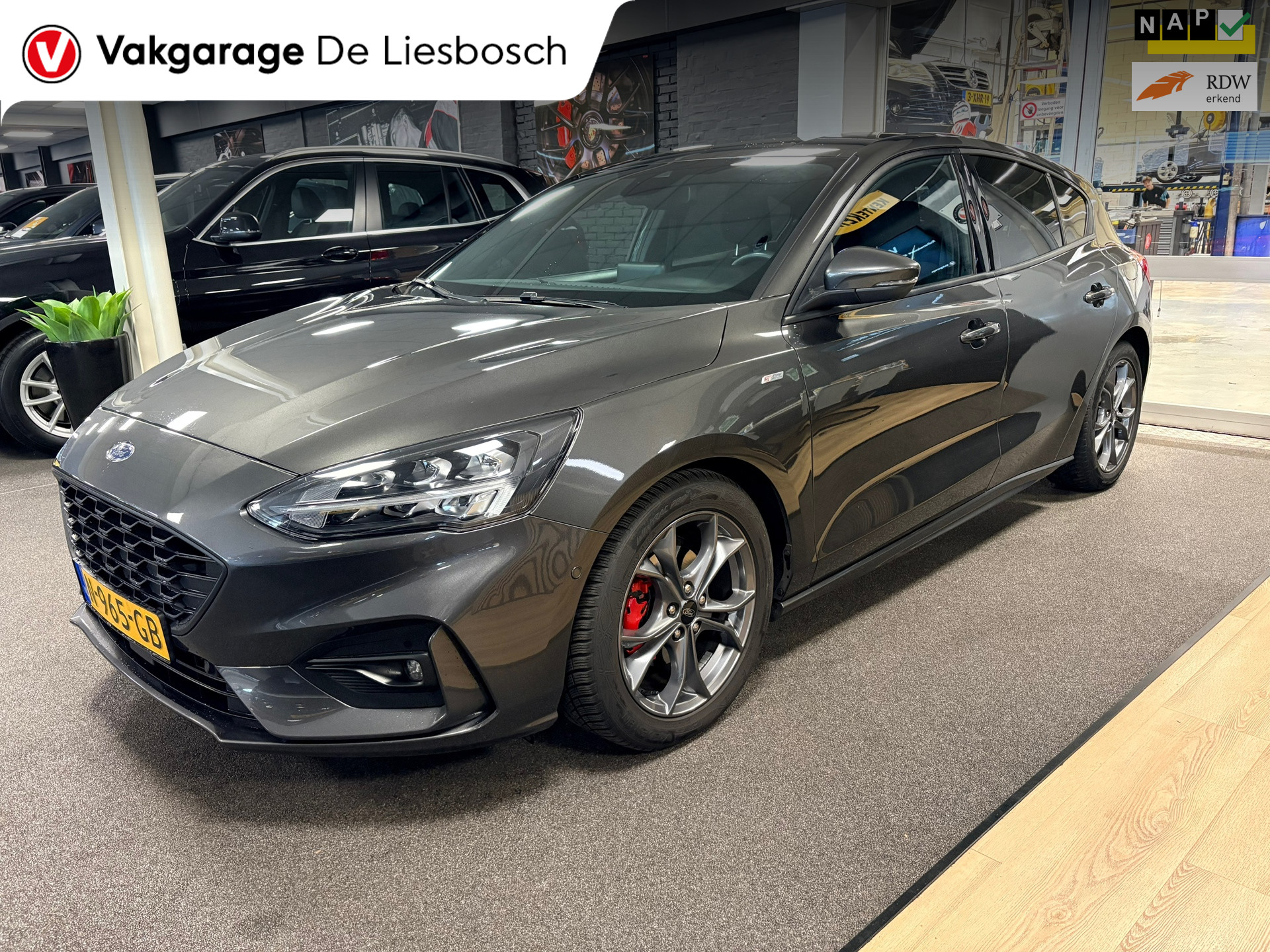 Ford Focus 1.0 EcoBoost Hybrid ST Line X Business /camera / B&O / stoel en stuur verwarming 2021 - voorkant