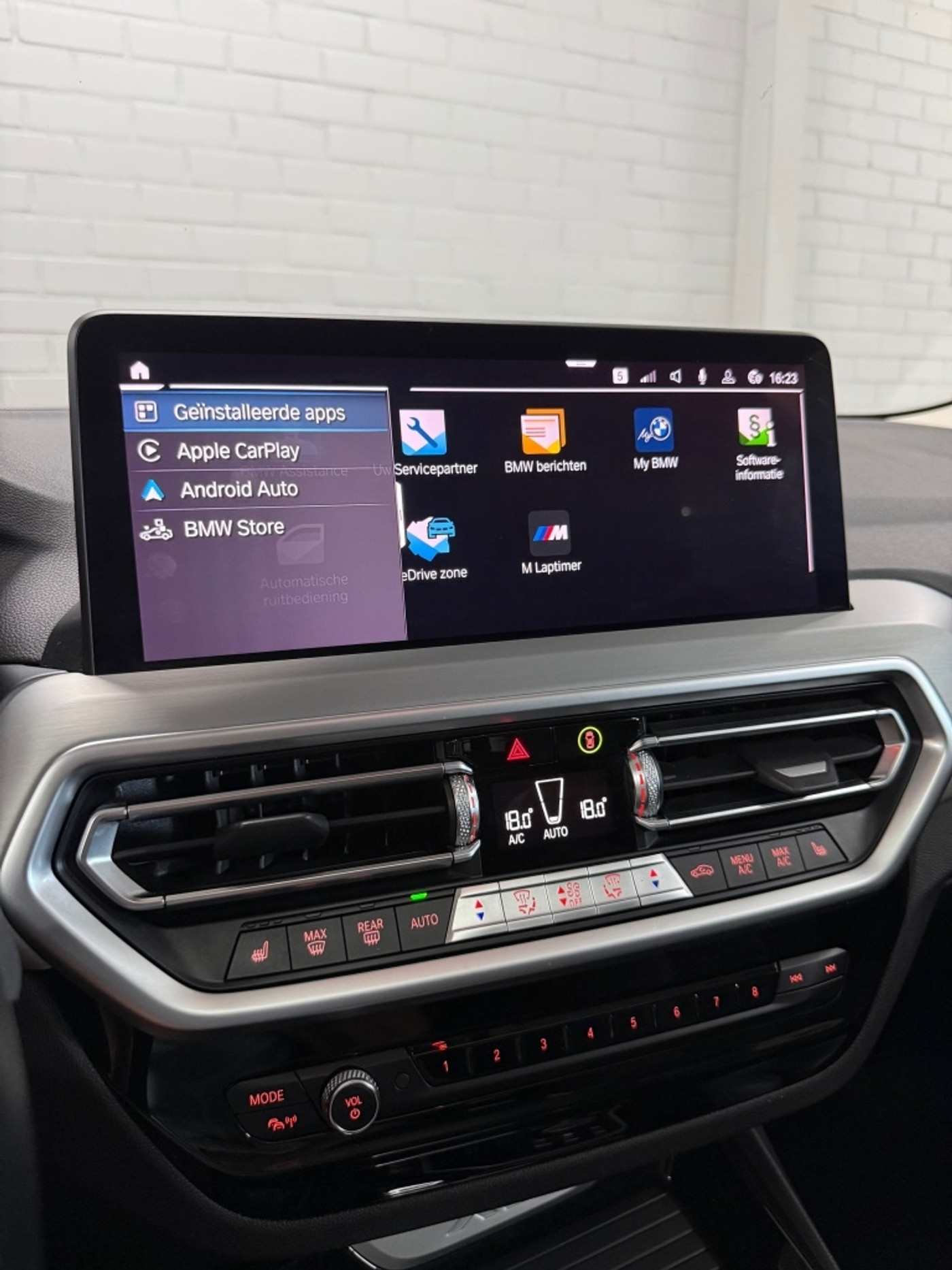 Foto van BMW X3 Xdrive30e