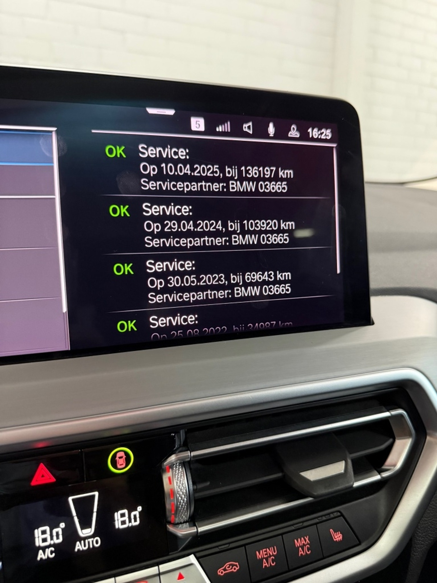 Foto van BMW X3 Xdrive30e