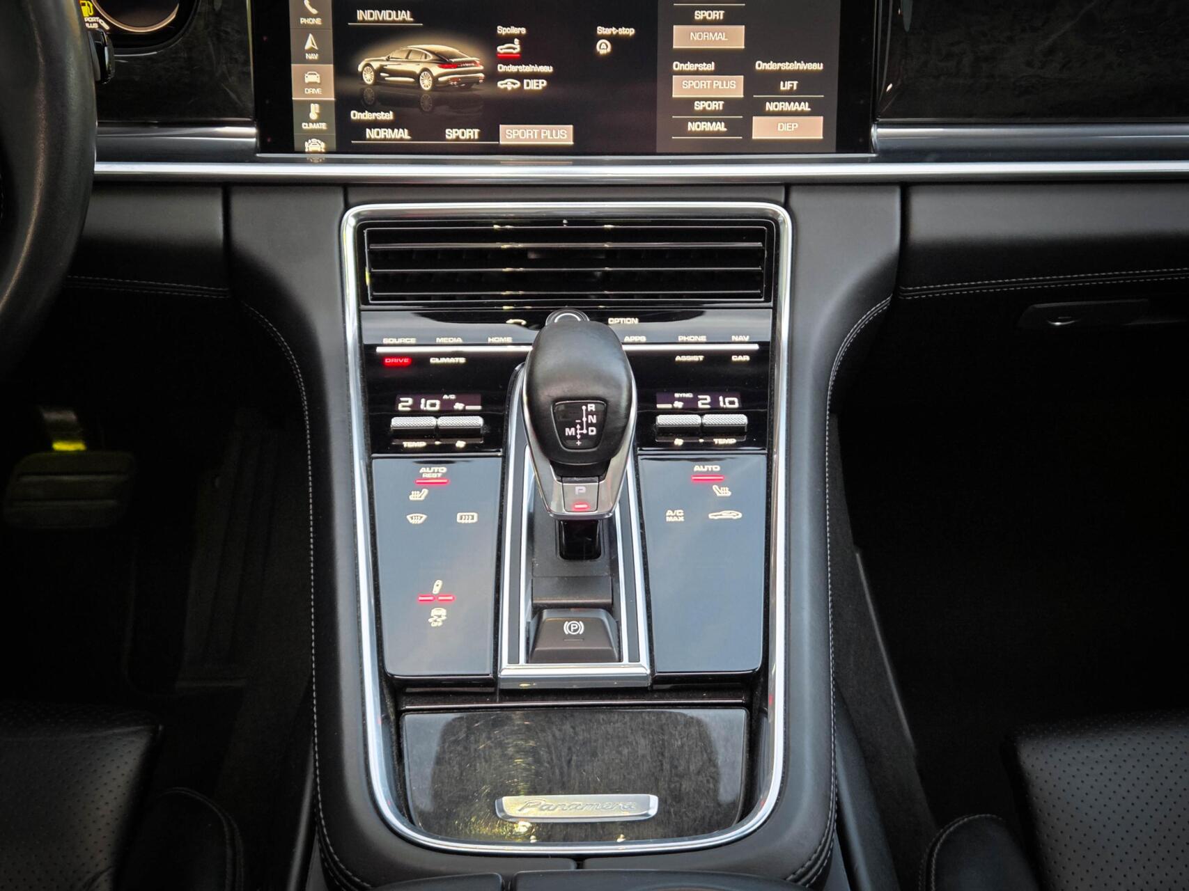 Foto van Porsche Panamera 4