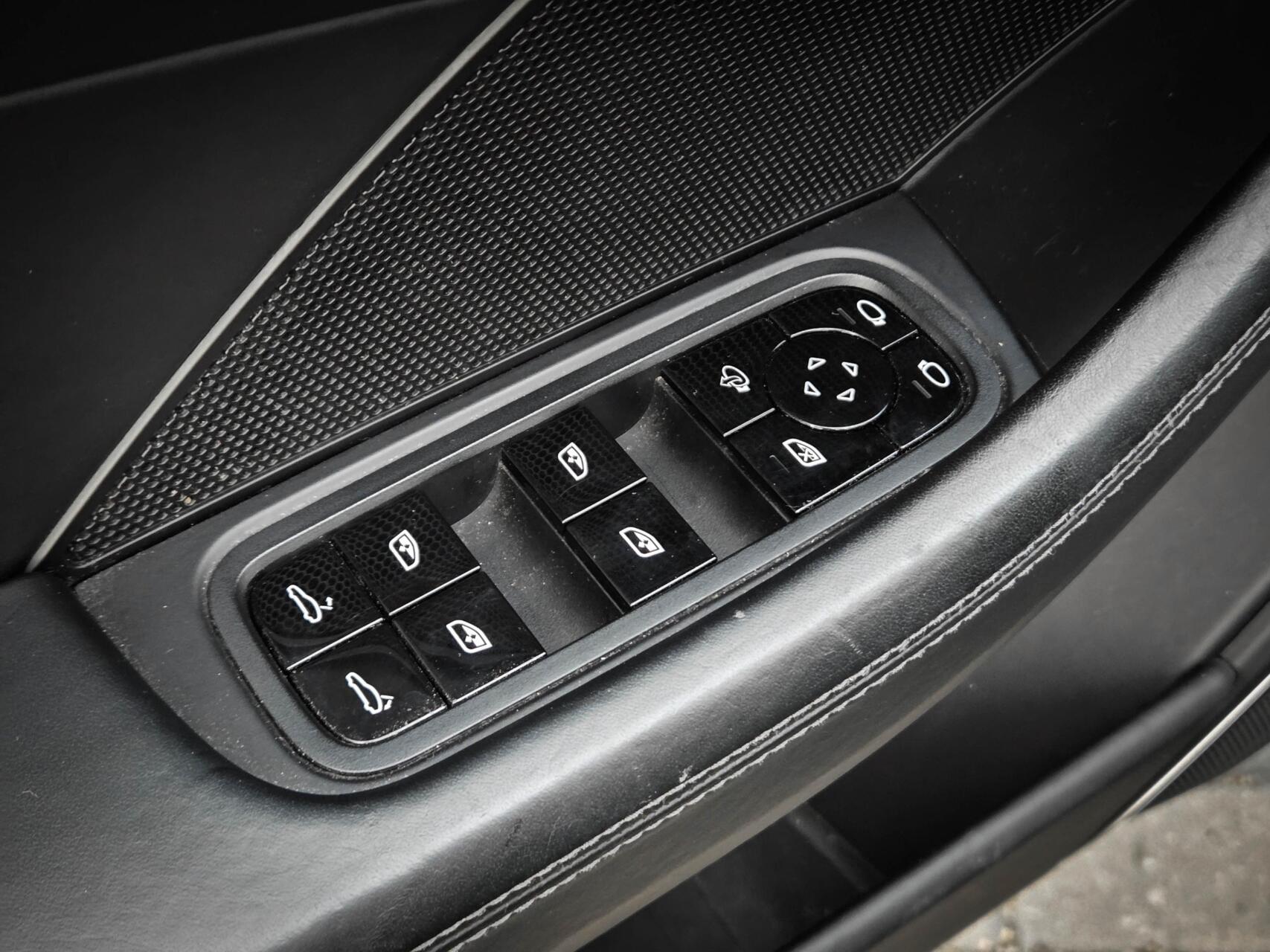 Foto van Porsche Panamera 4