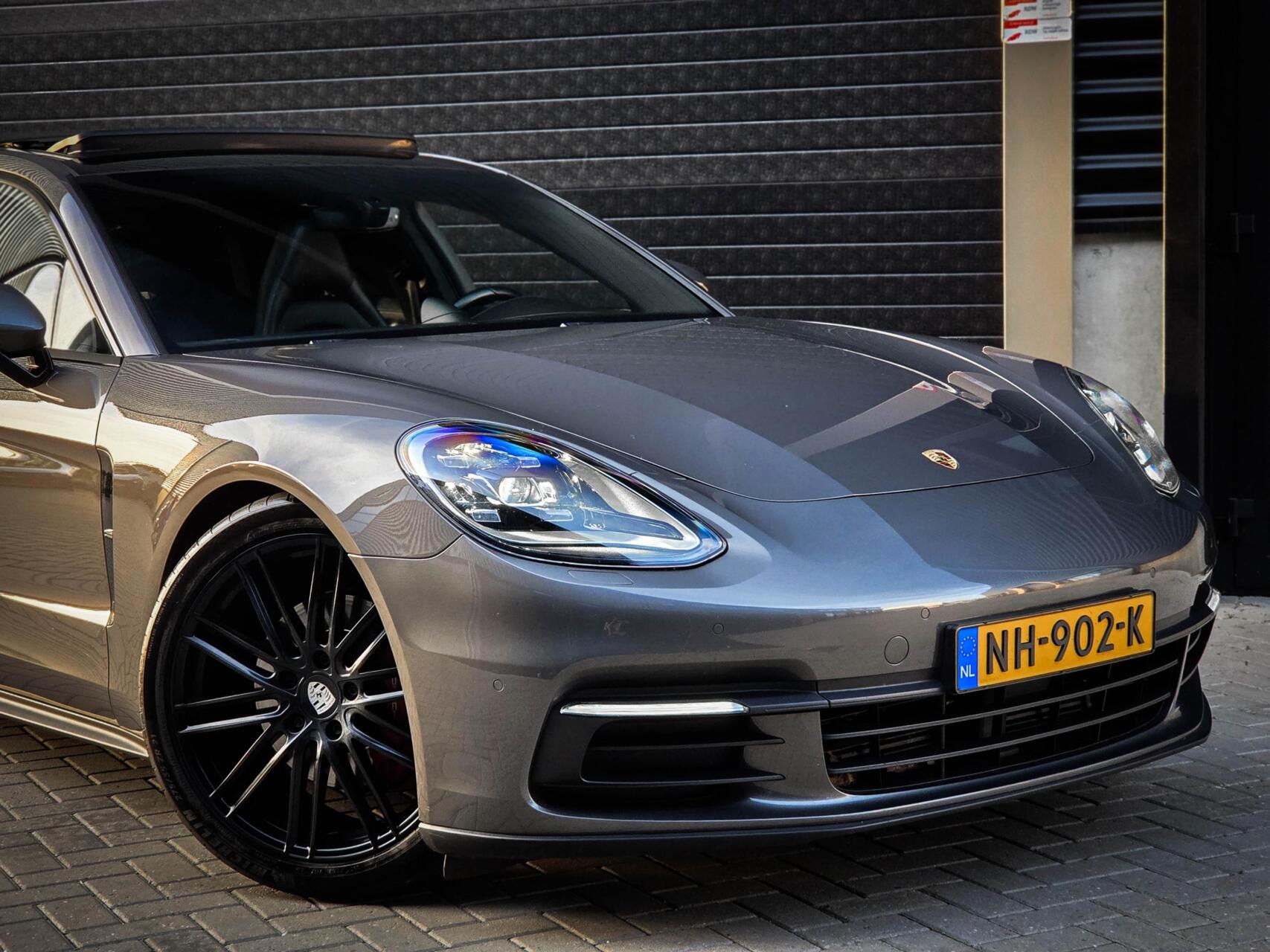Foto van Porsche Panamera 4