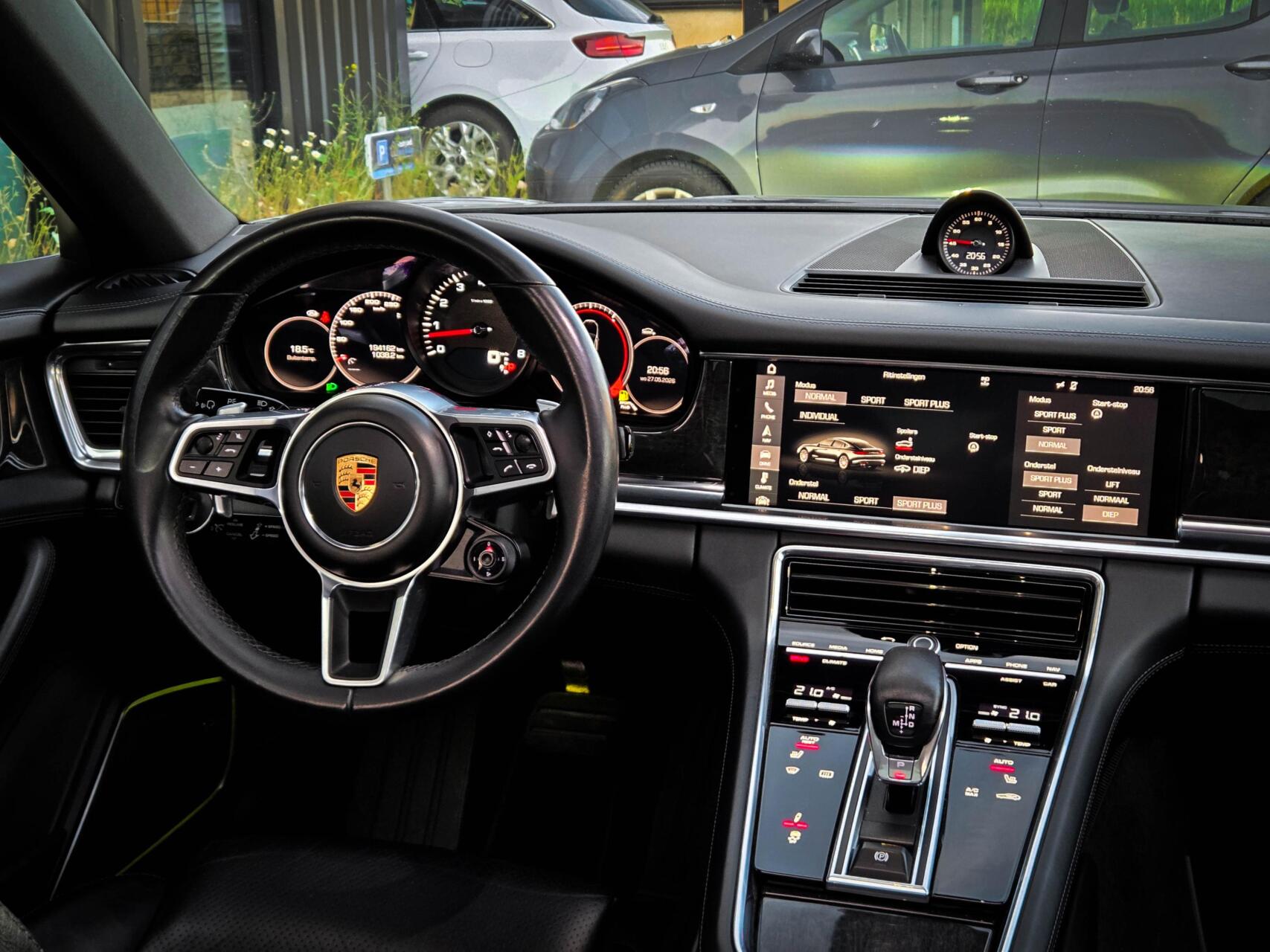 Foto van Porsche Panamera 4