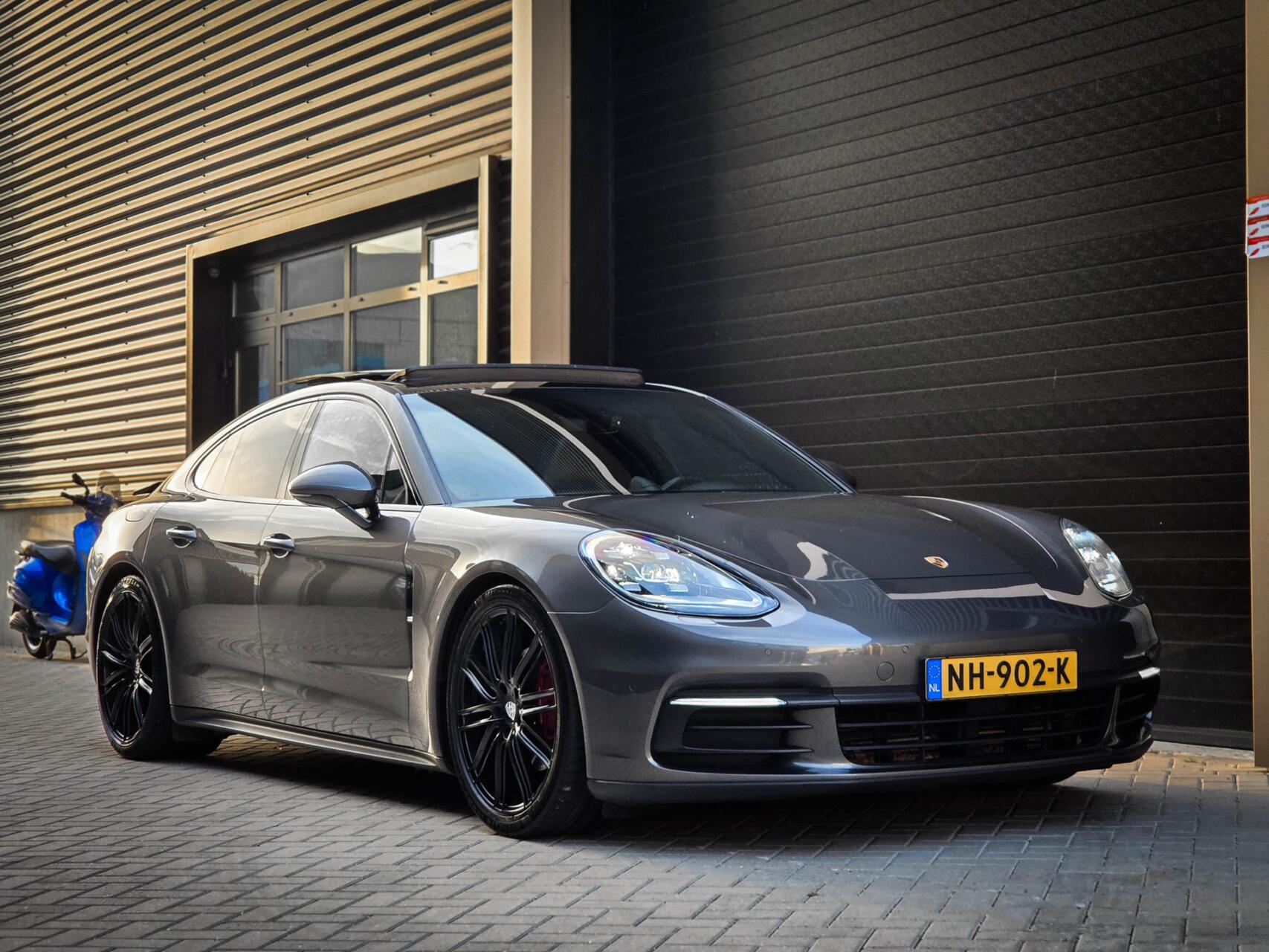 Foto van Porsche Panamera 4