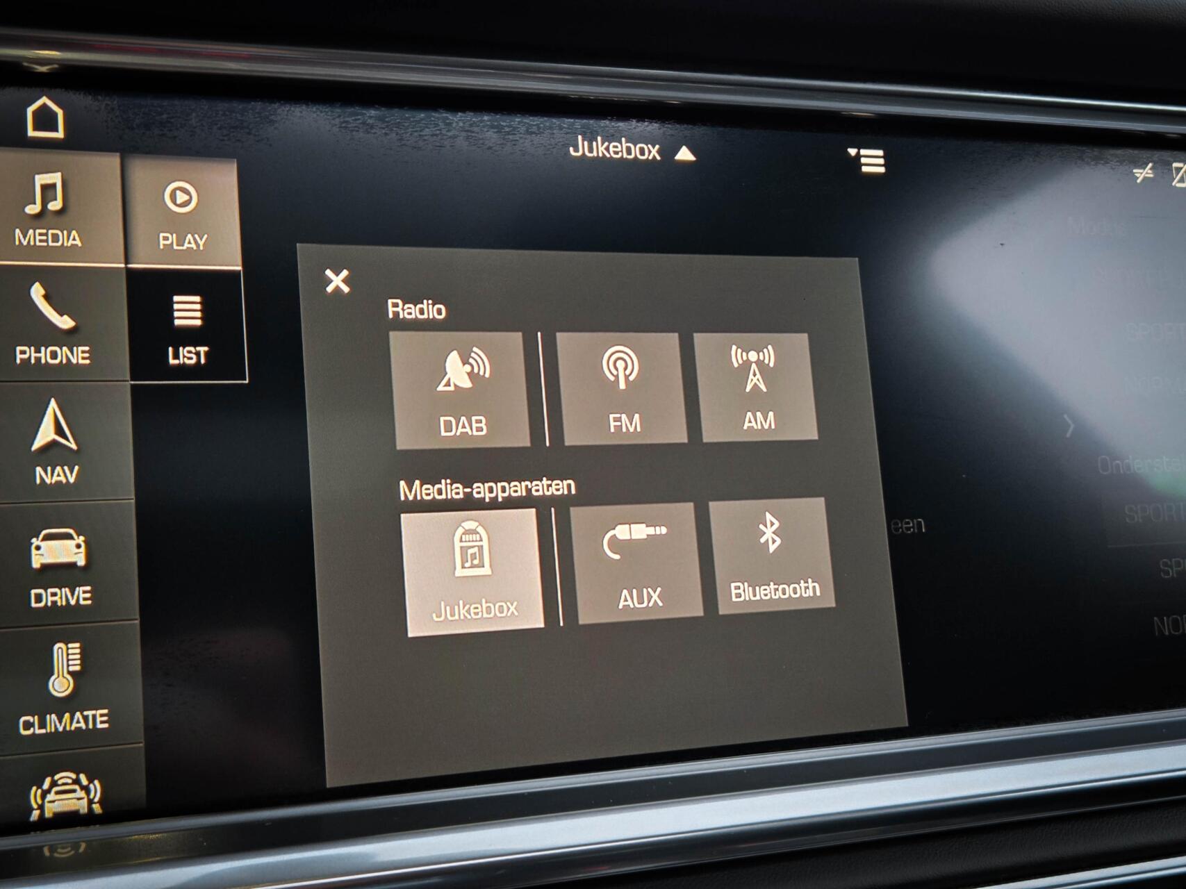 Foto van Porsche Panamera 4